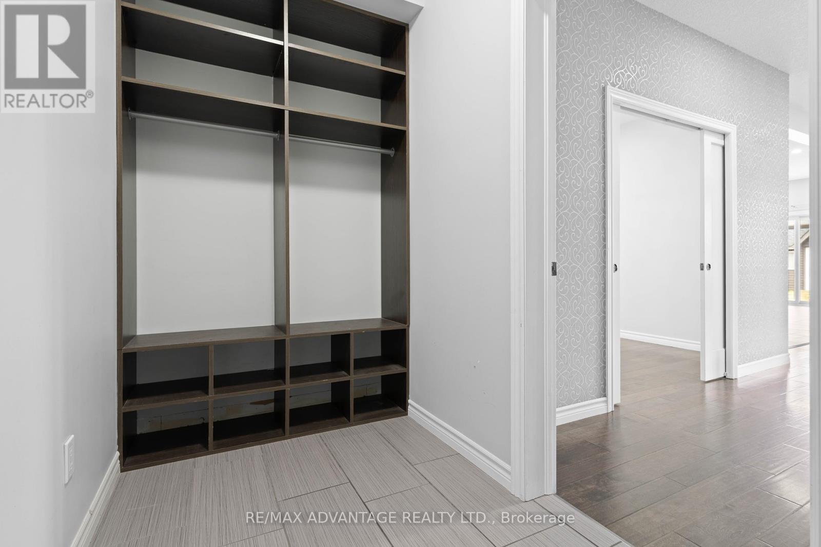 Photo 11 of 3139 Jinnies Street, London South ON