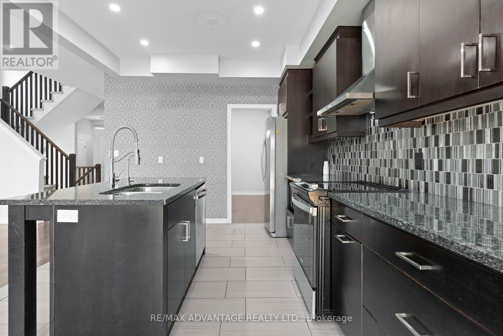 Photo 16 of 3139 Jinnies Street, London South ON