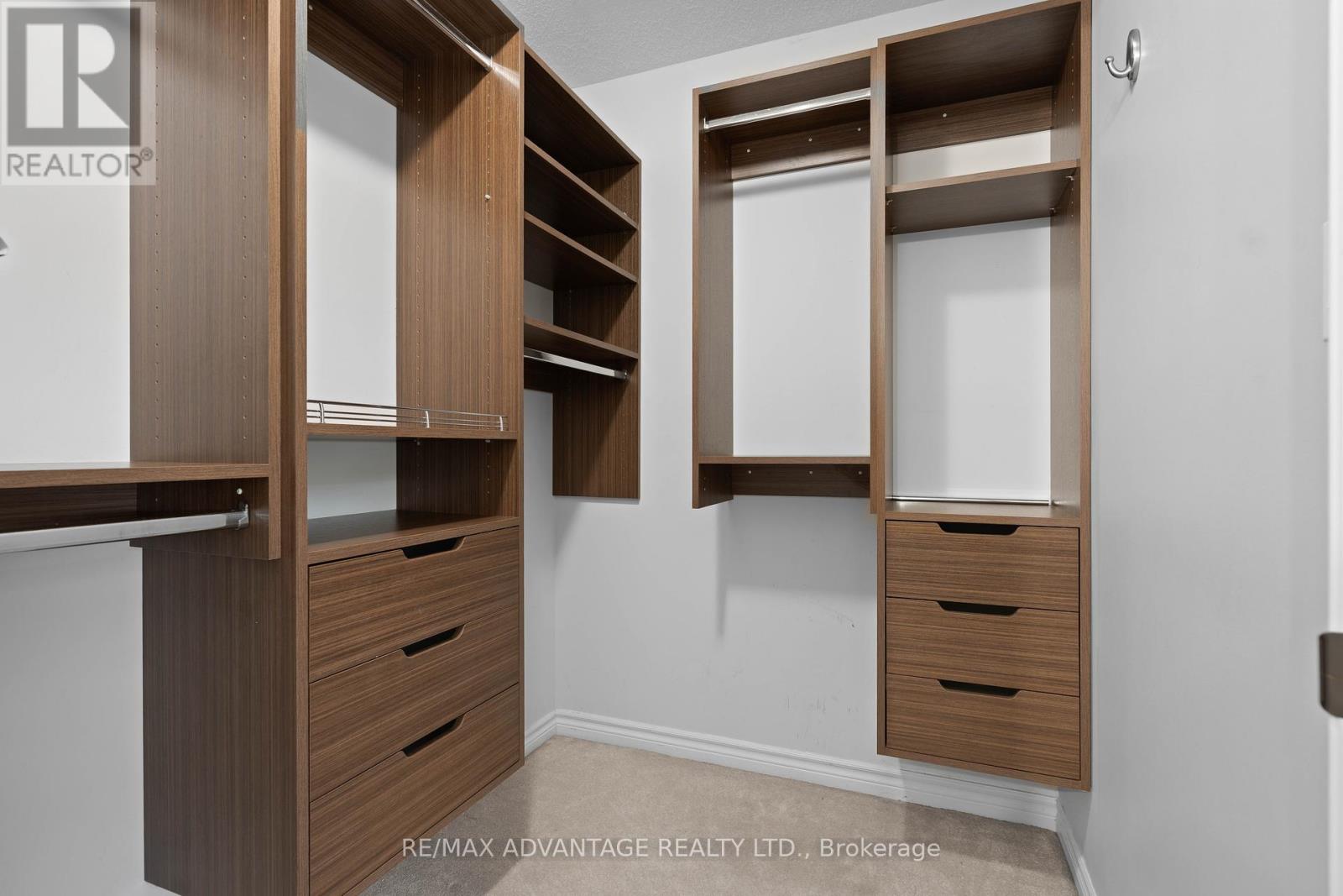 Photo 25 of 3139 Jinnies Street, London South ON