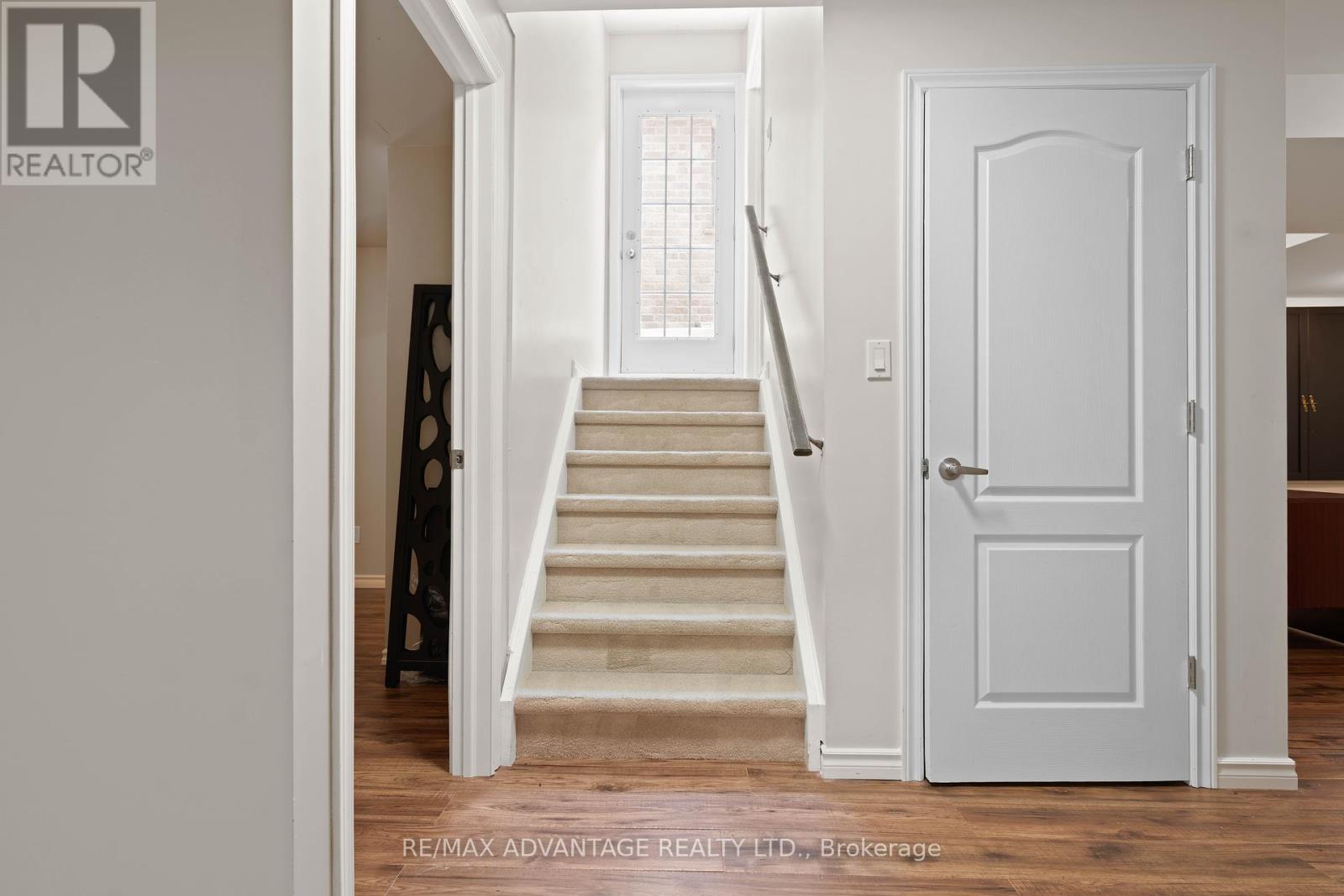 Photo 42 of 3139 Jinnies Street, London South ON