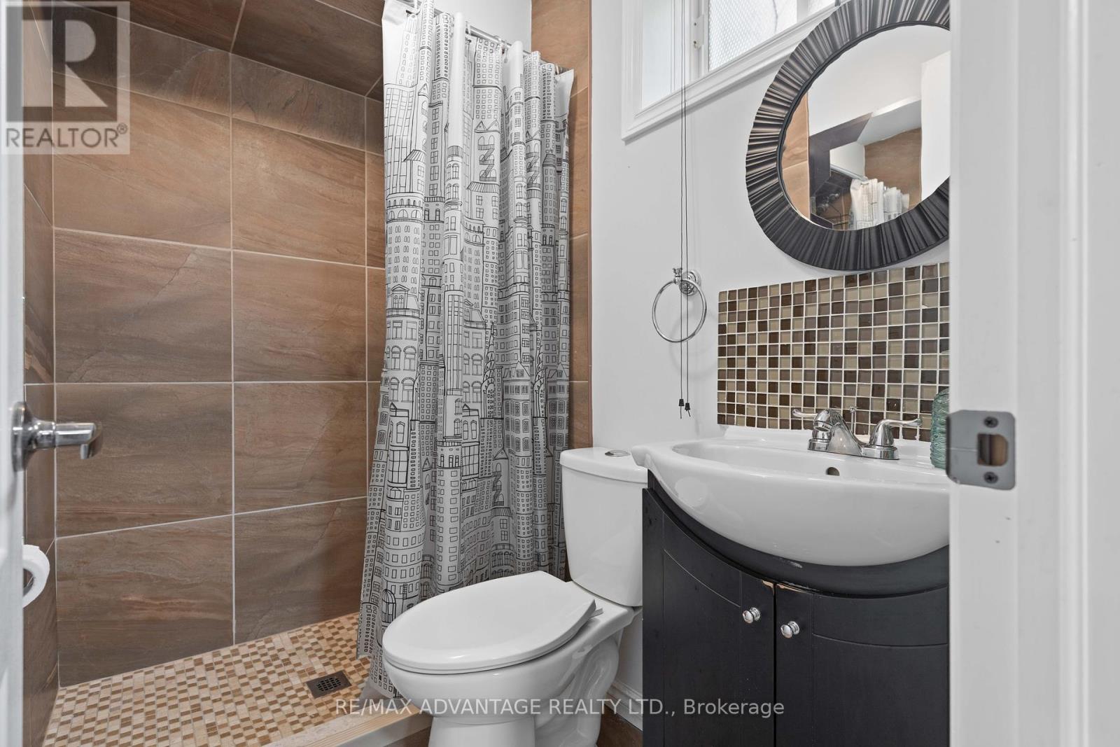 Photo 46 of 3139 Jinnies Street, London South ON