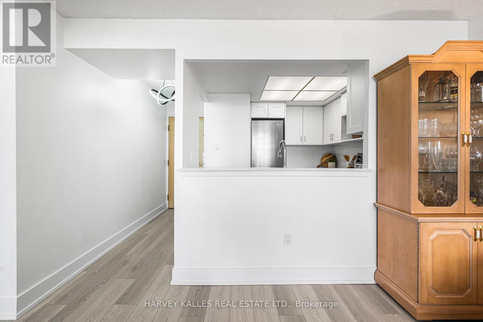 Photo 12 of 915 5 Greystone Walk Drive, Toronto ON