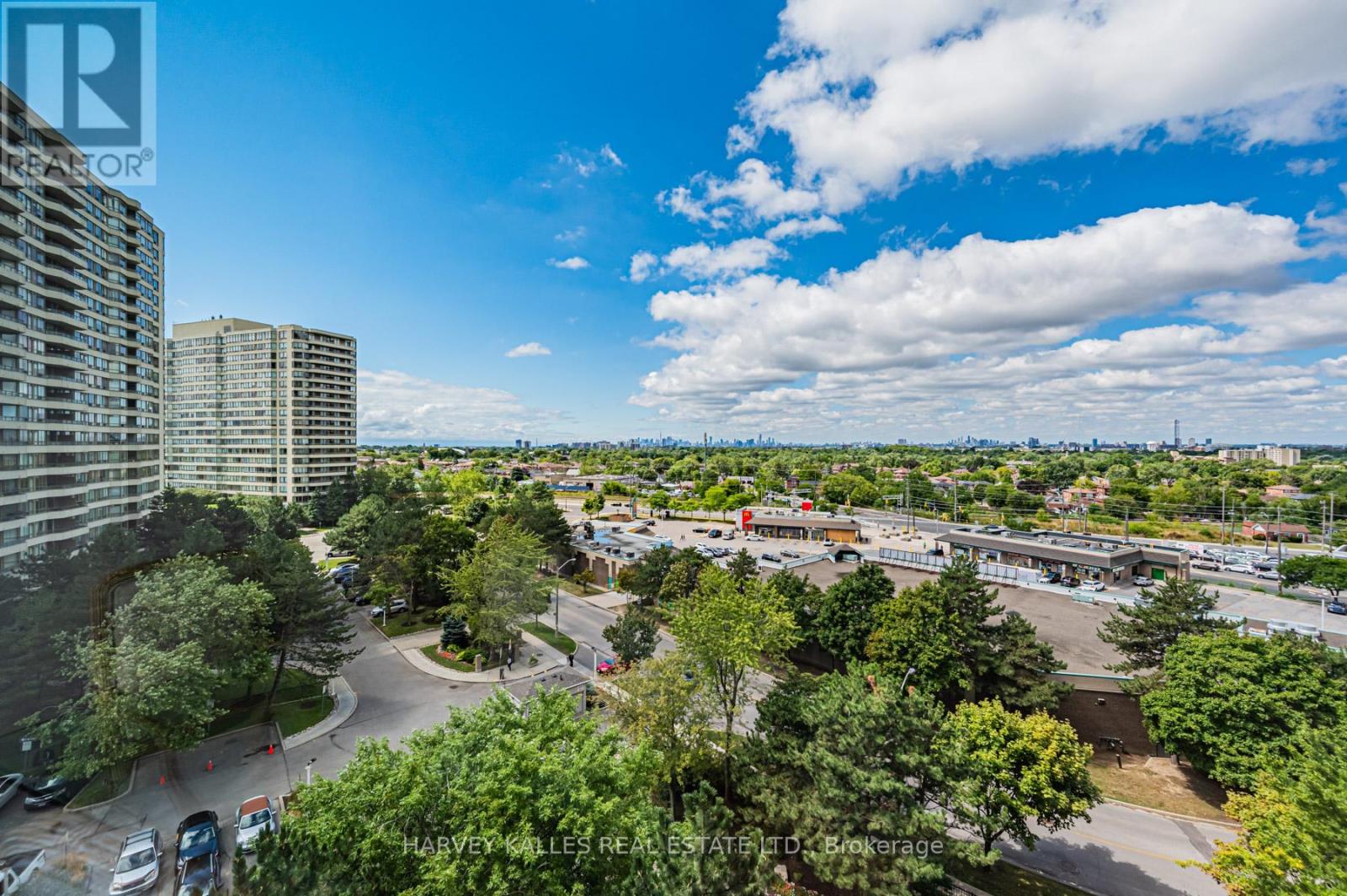 Photo 23 of 915 5 Greystone Walk Drive, Toronto ON