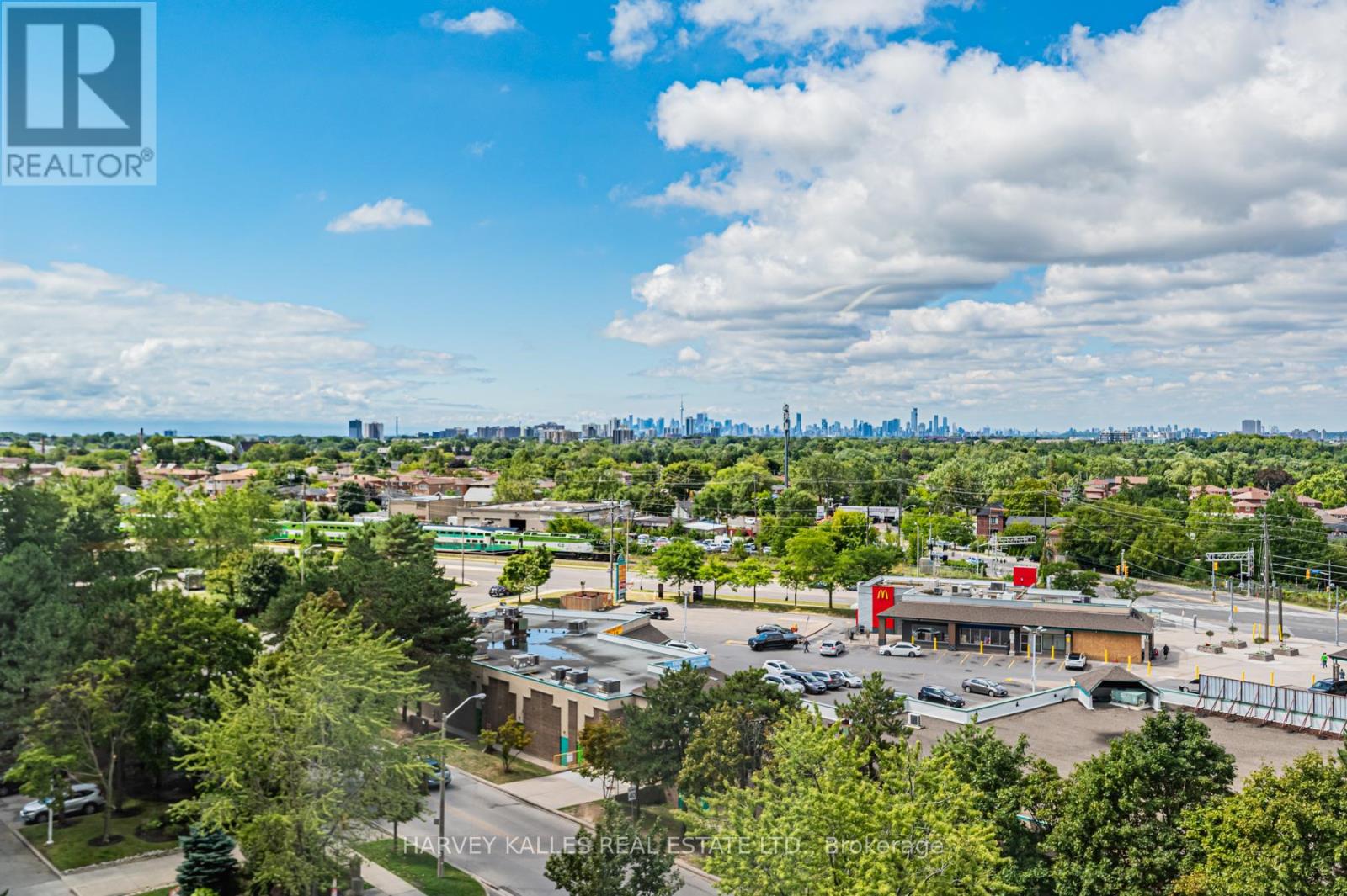 Photo 24 of 915 5 Greystone Walk Drive, Toronto ON