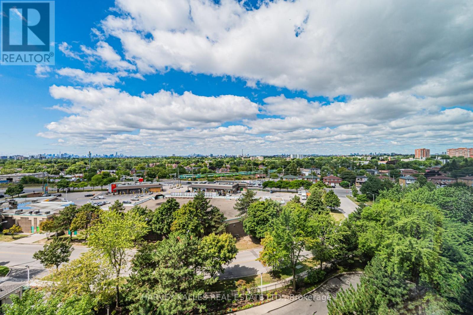 Photo 25 of 915 5 Greystone Walk Drive, Toronto ON