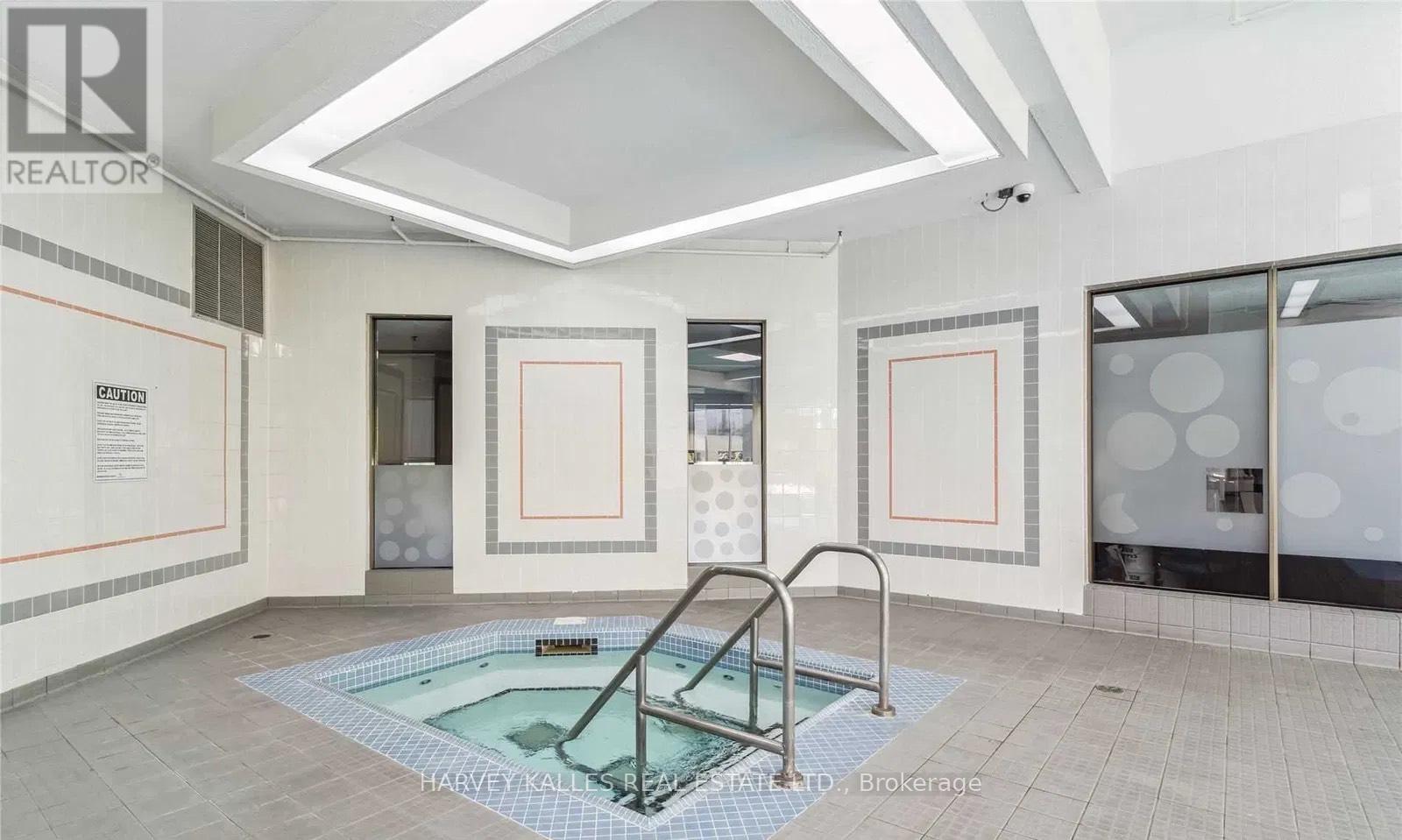 Photo 27 of 915 5 Greystone Walk Drive, Toronto ON