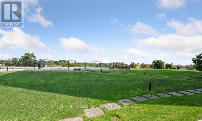 Photo 33 of 915 5 Greystone Walk Drive, Toronto ON