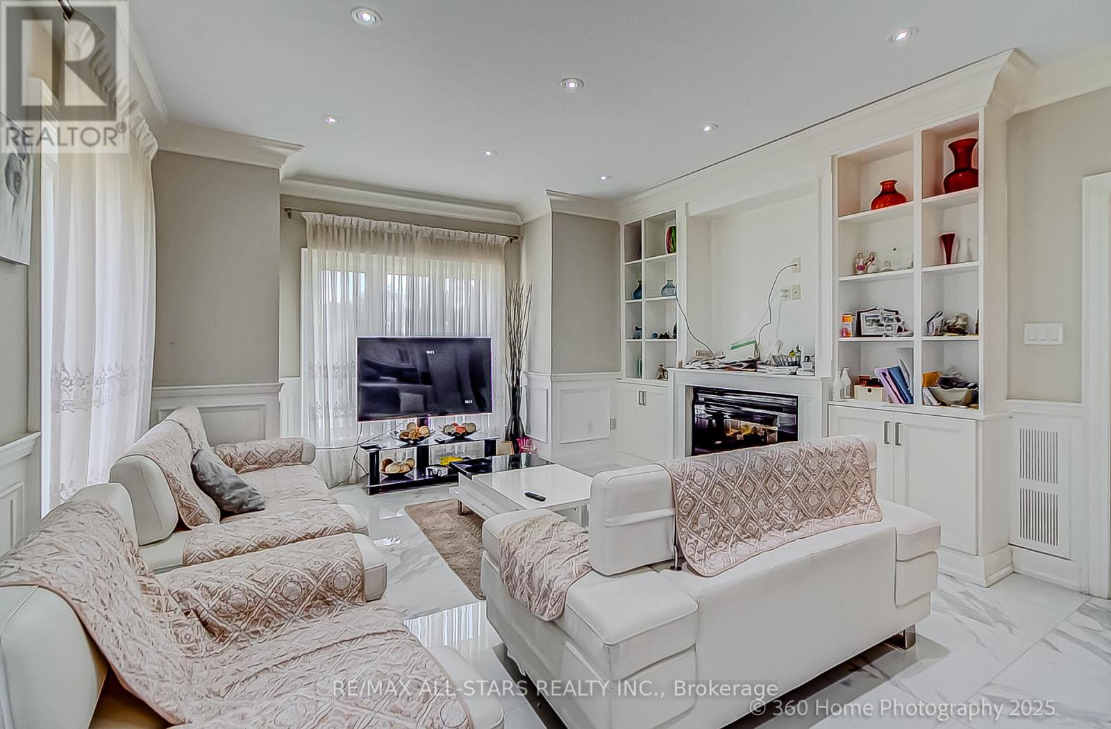 Photo 10 of 159 Harewood Avenue, Toronto ON