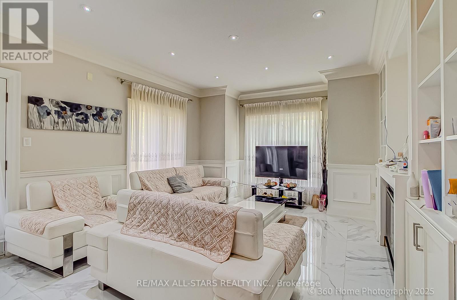 Photo 11 of 159 Harewood Avenue, Toronto ON