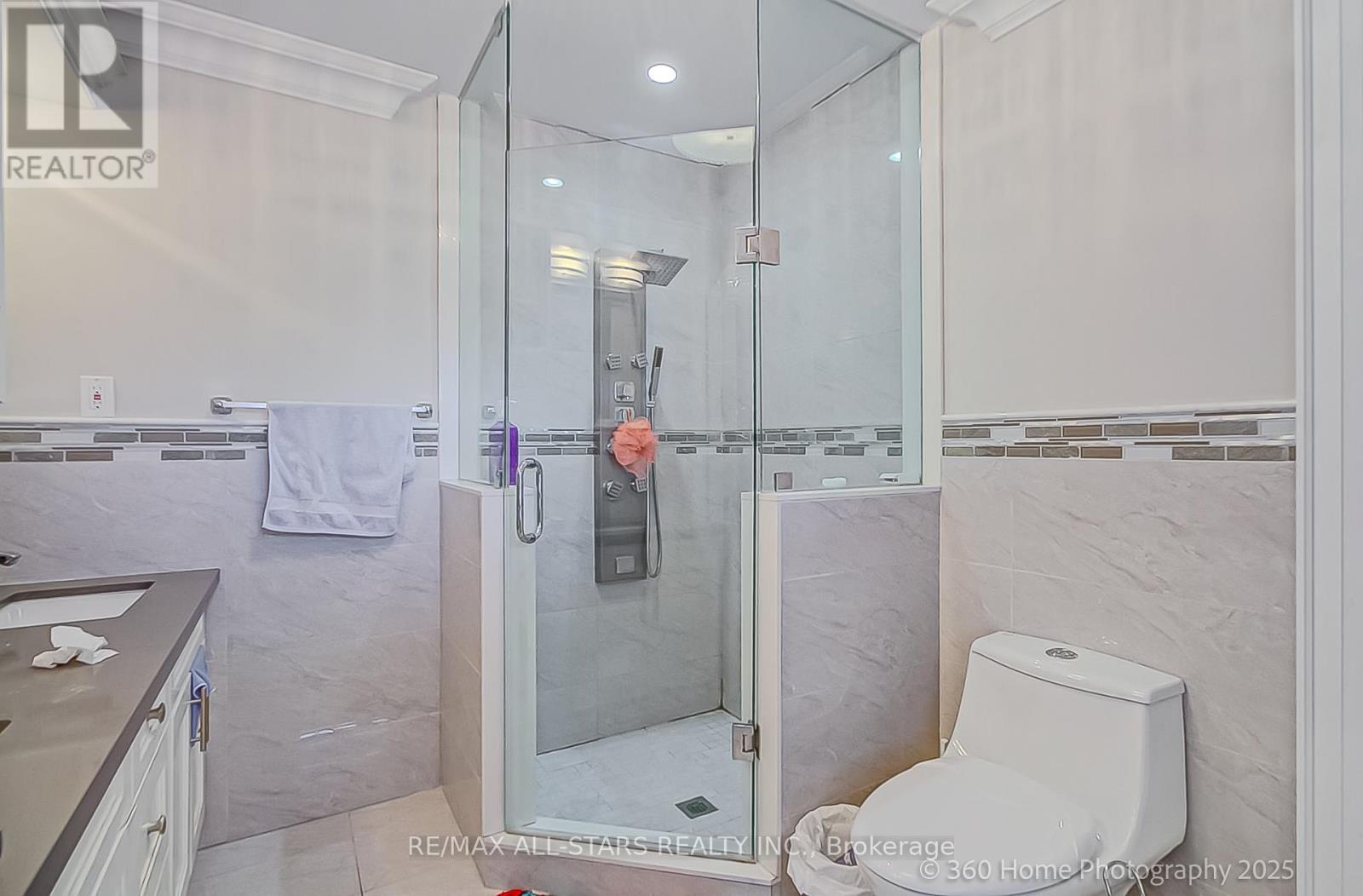 Photo 20 of 159 Harewood Avenue, Toronto ON