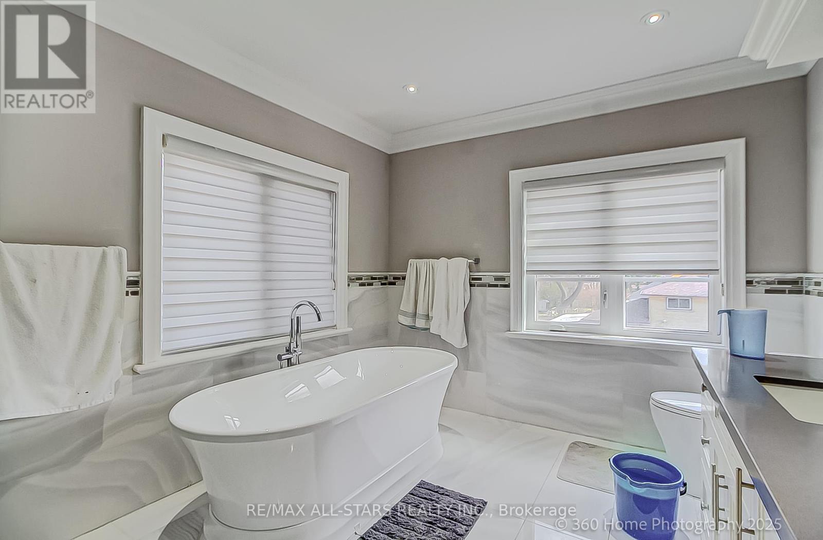 Photo 24 of 159 Harewood Avenue, Toronto ON