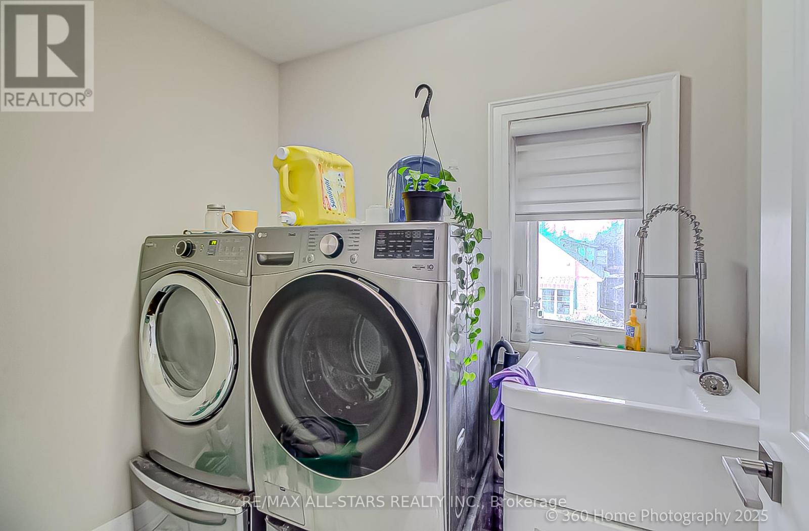 Photo 32 of 159 Harewood Avenue, Toronto ON