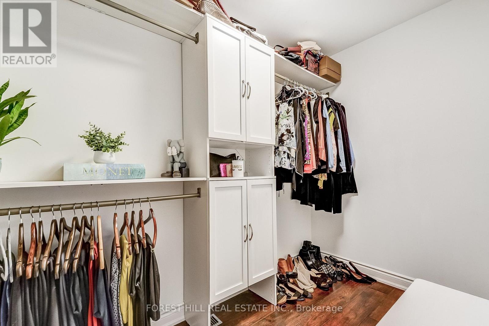 Photo 11 of 61 Hearthstone Crescent, Clarington ON