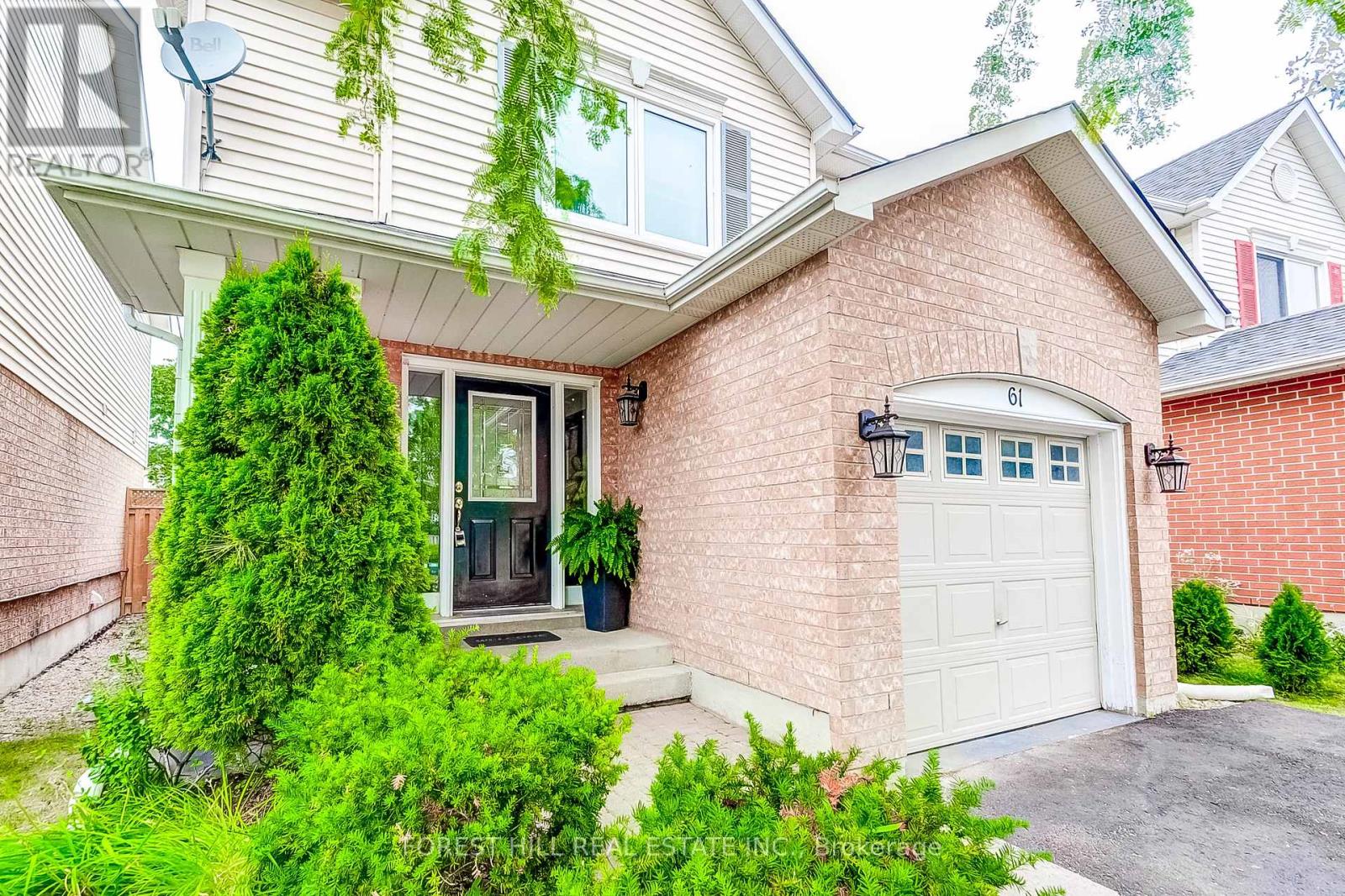 Photo 7 of 61 Hearthstone Crescent, Clarington ON