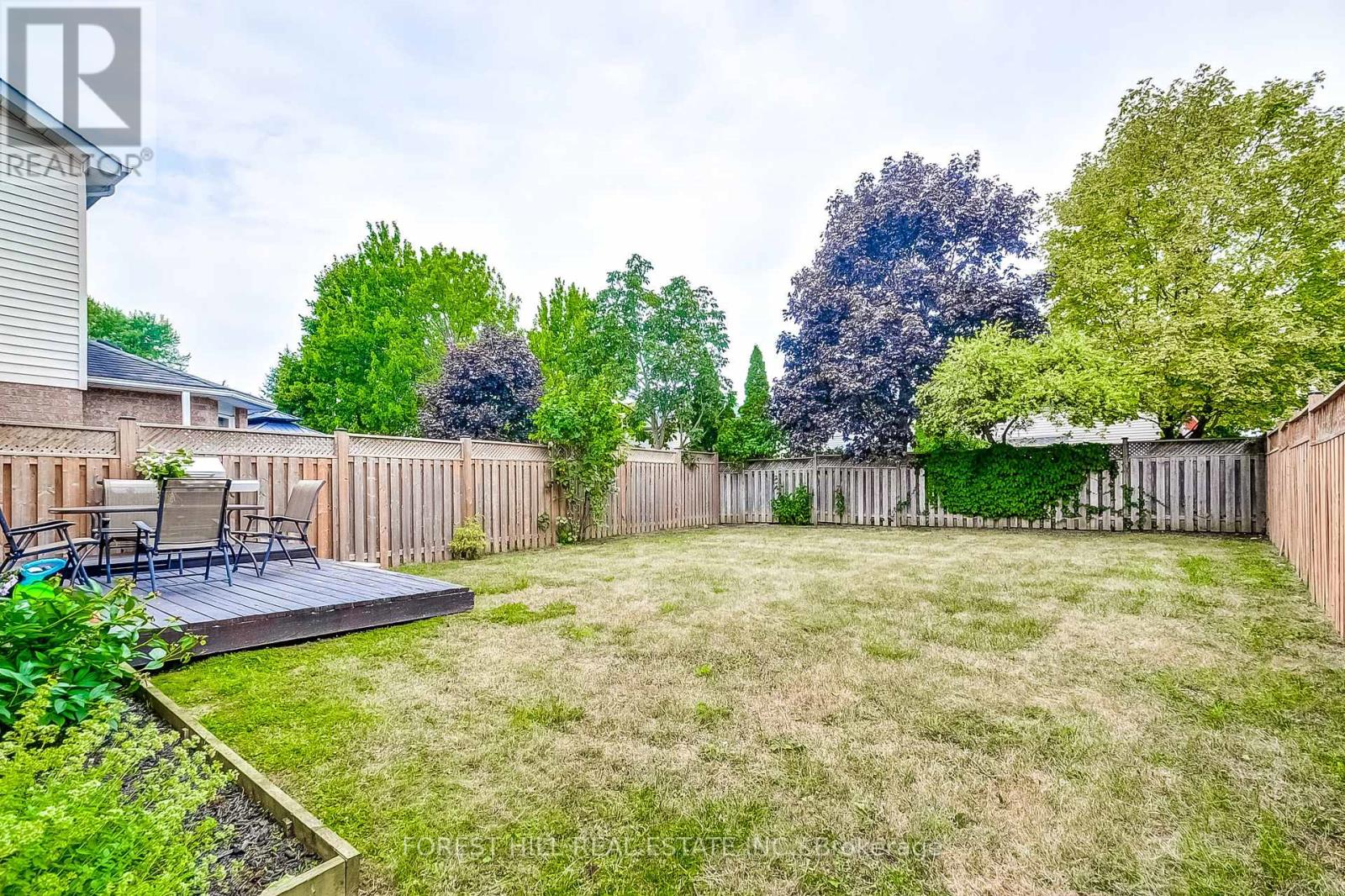 Photo 32 of 61 Hearthstone Crescent, Clarington ON