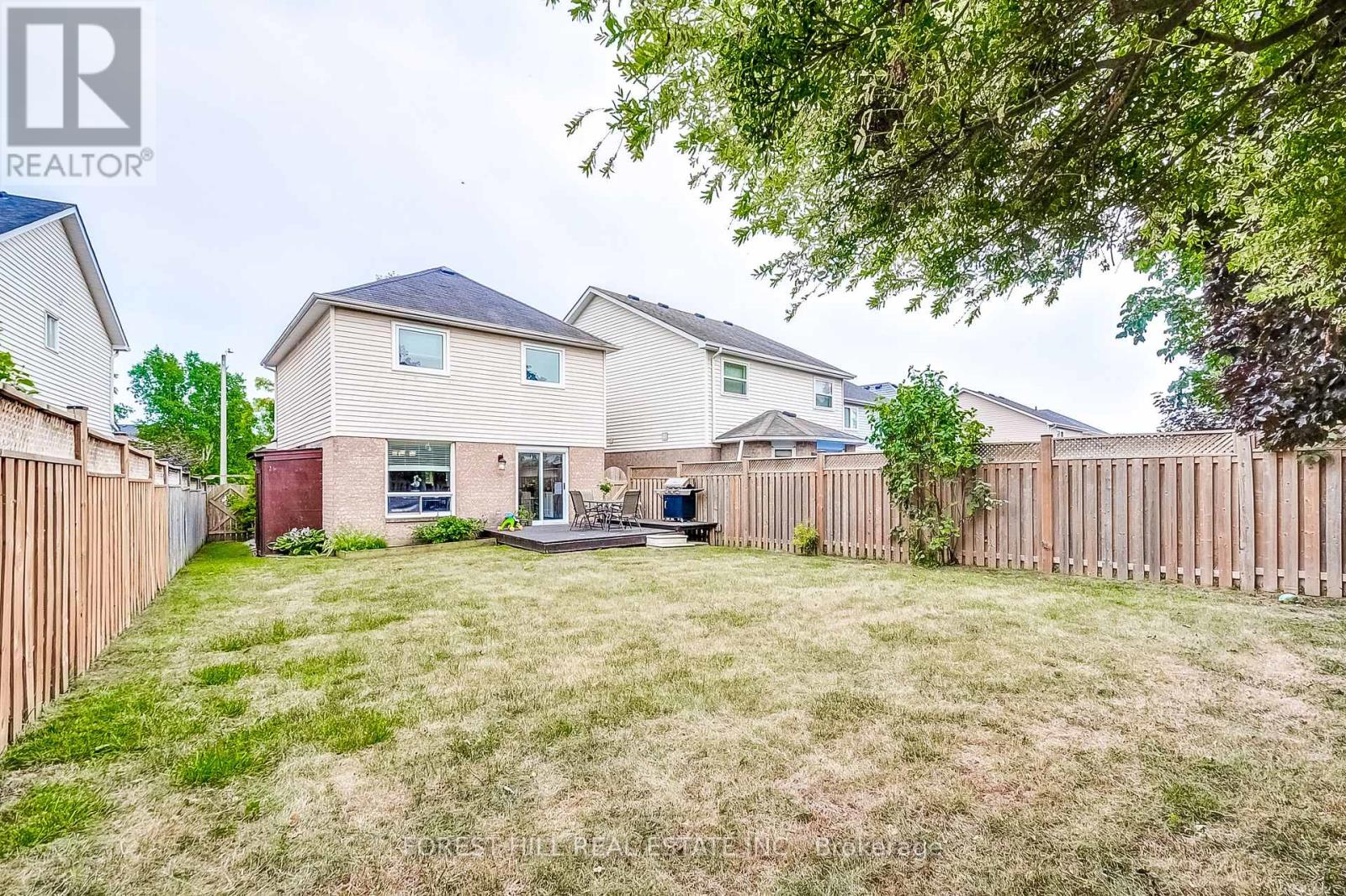 Photo 21 of 61 Hearthstone Crescent, Clarington ON