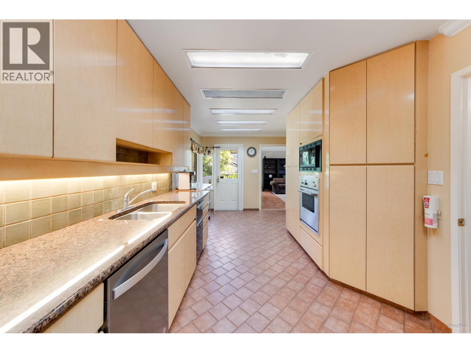 651 KENWOOD ROAD, West Vancouver