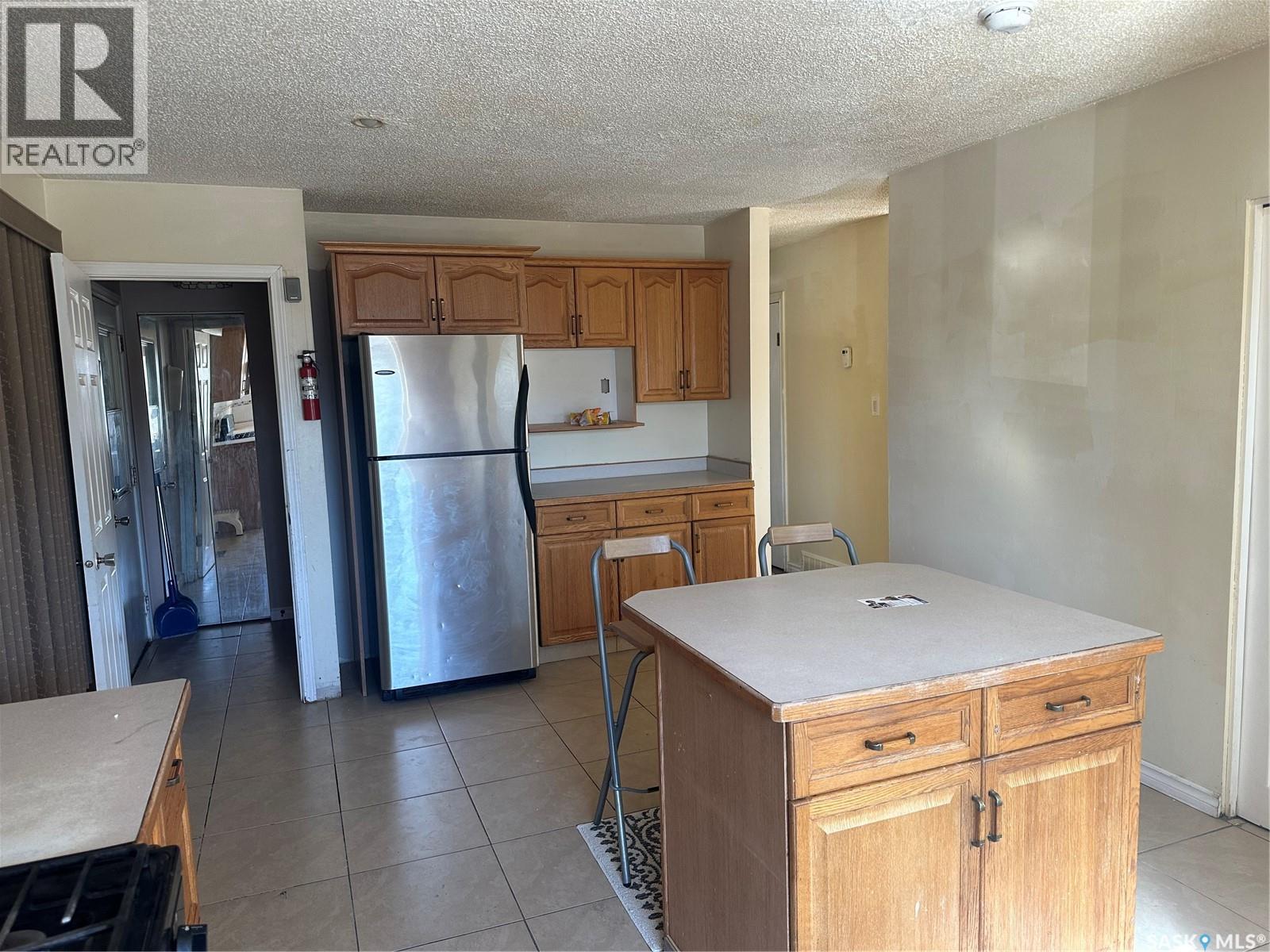 Photo 12 of 630 Elphinstone Street, Regina SK