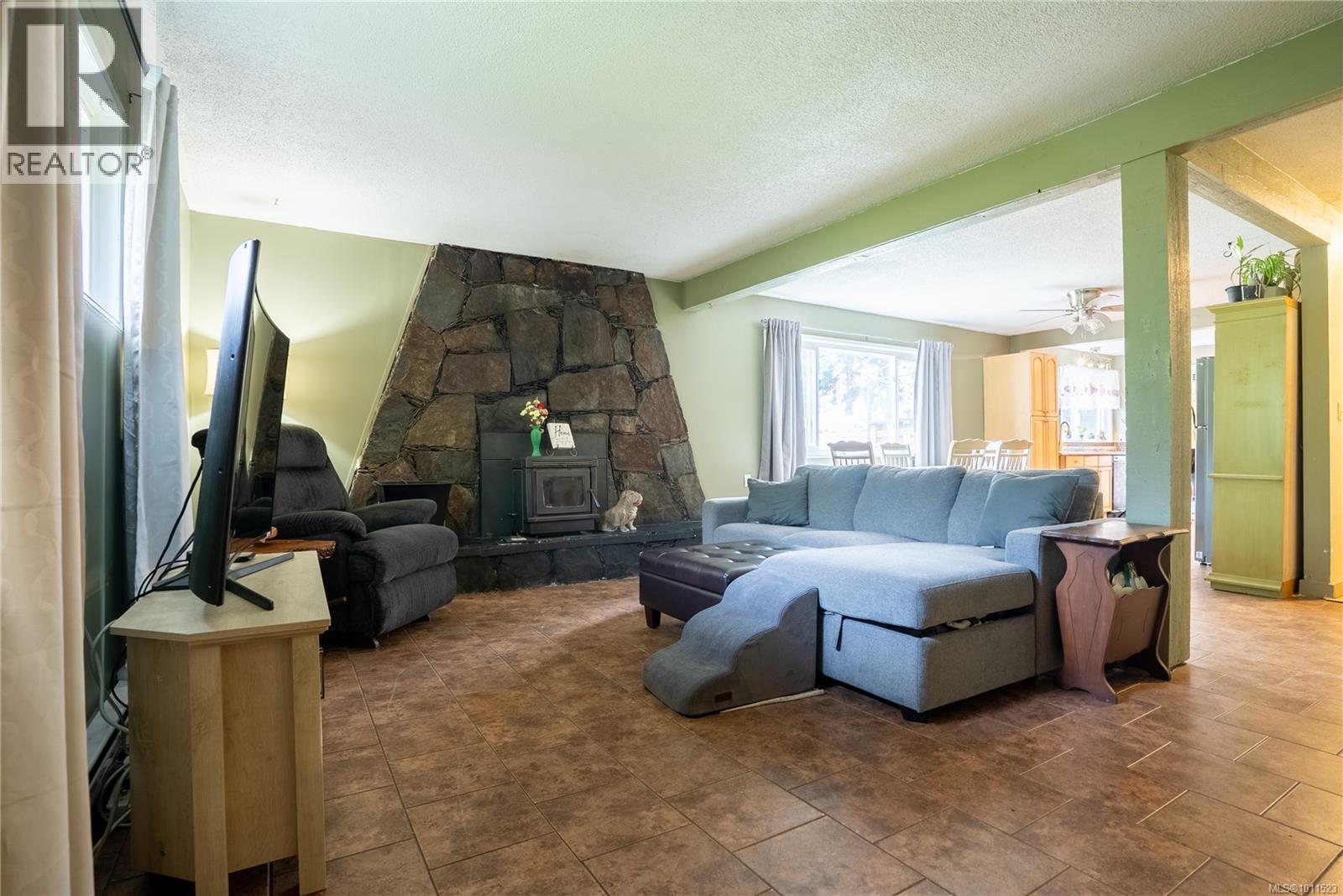 Photo 3 of 2808 Sooke Lake Rd, Langford BC