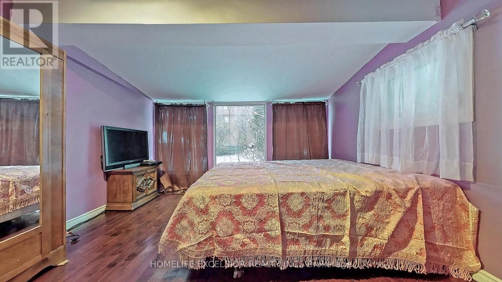 Photo 22 of 249 Palmer Avenue, Richmond Hill ON