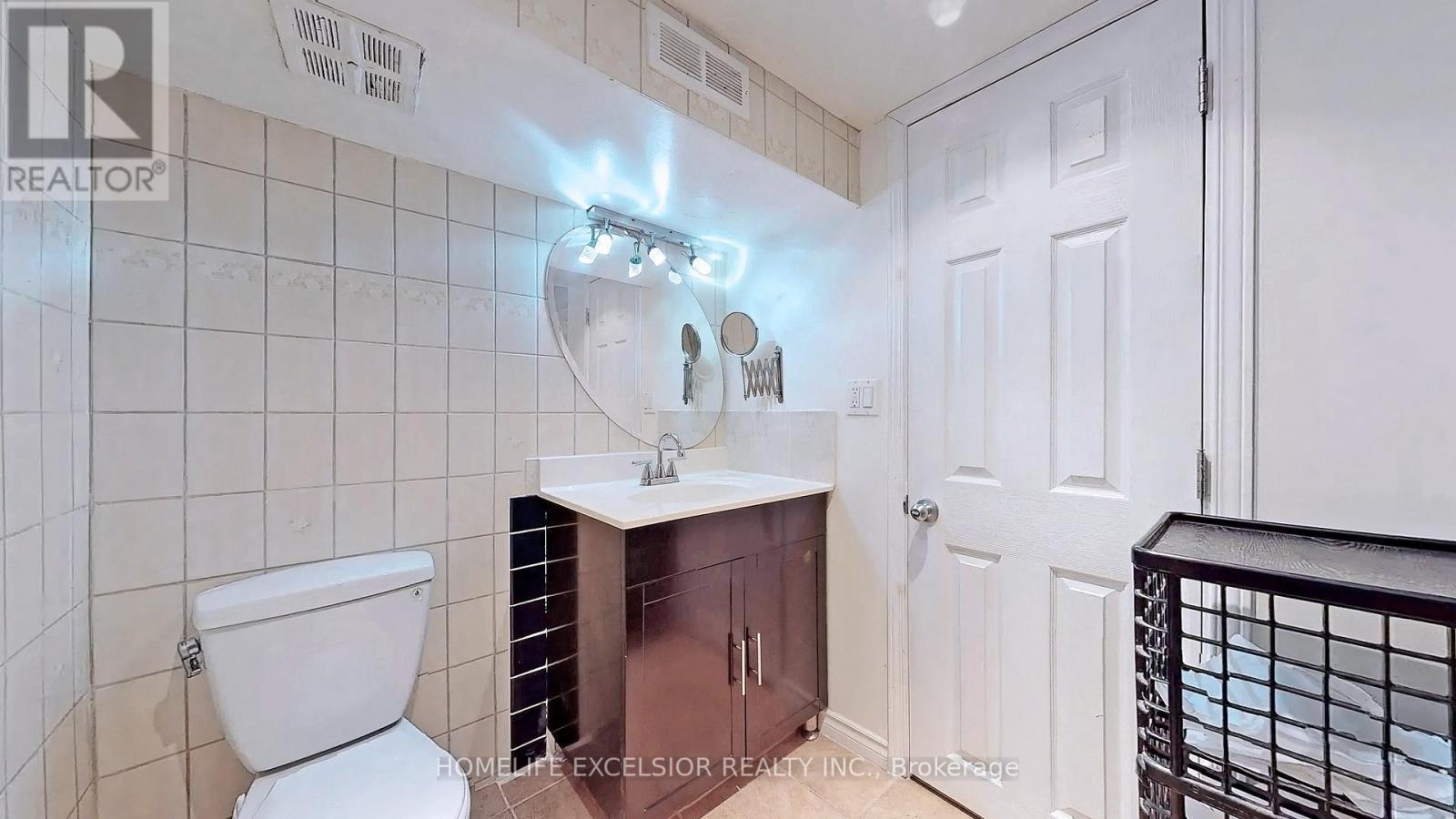 Photo 33 of 249 Palmer Avenue, Richmond Hill ON