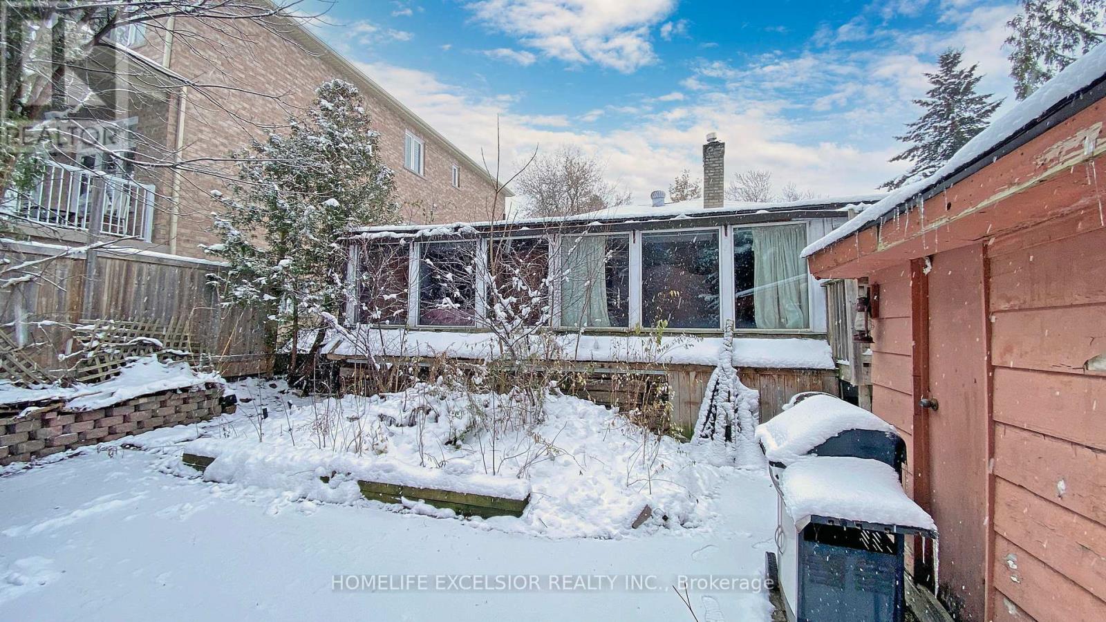 Photo 38 of 249 Palmer Avenue, Richmond Hill ON