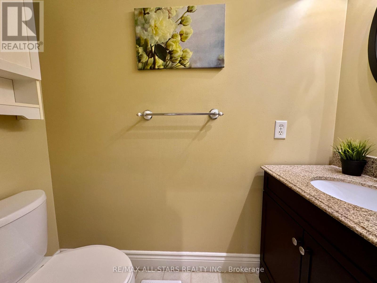 Photo 16 of 26 Belgrave Square, Markham ON