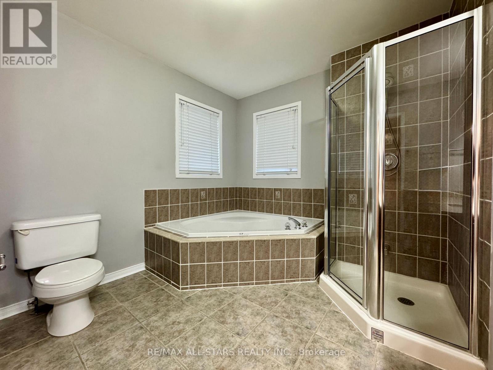 Photo 20 of 26 Belgrave Square, Markham ON