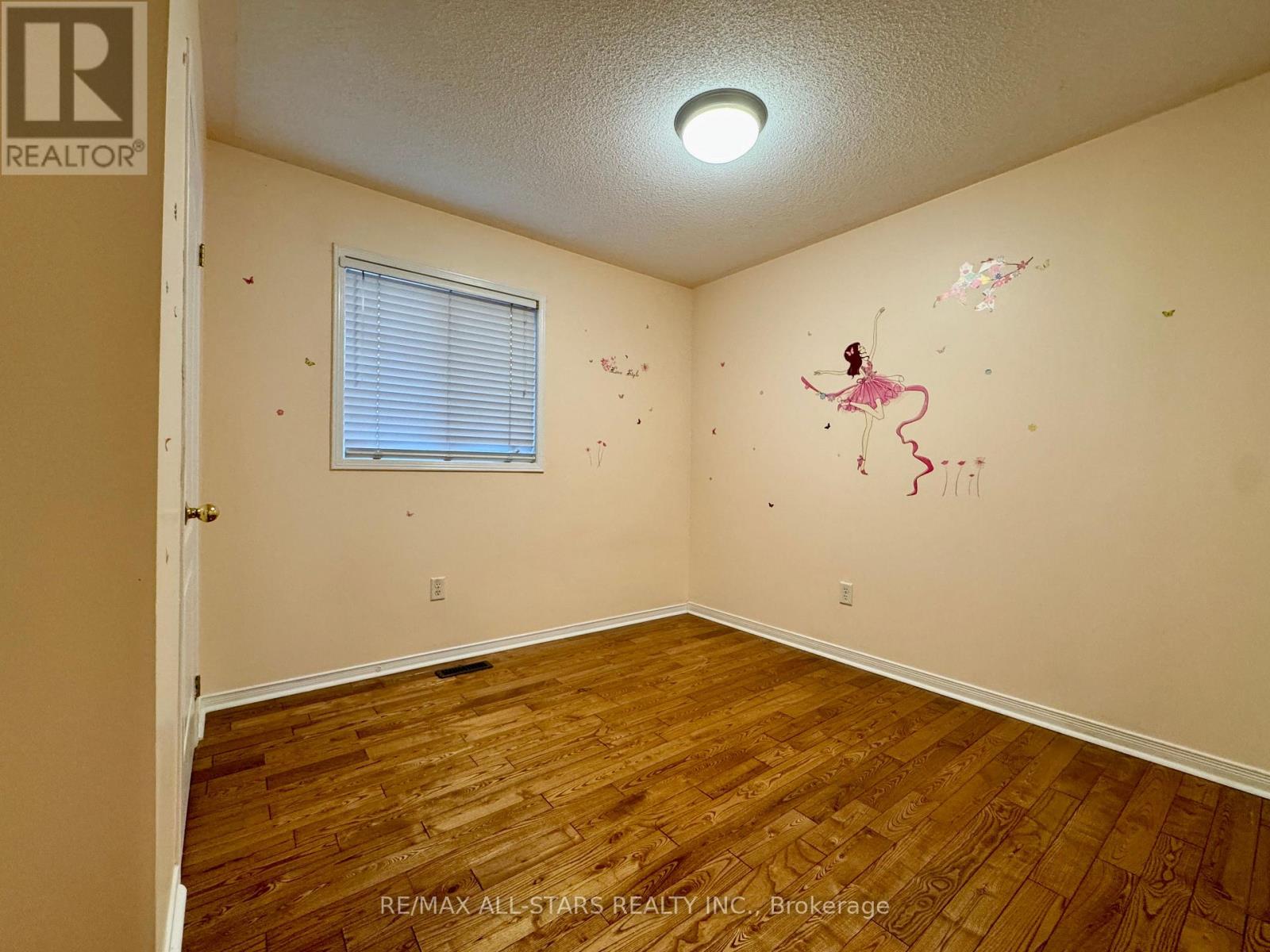 Photo 29 of 26 Belgrave Square, Markham ON