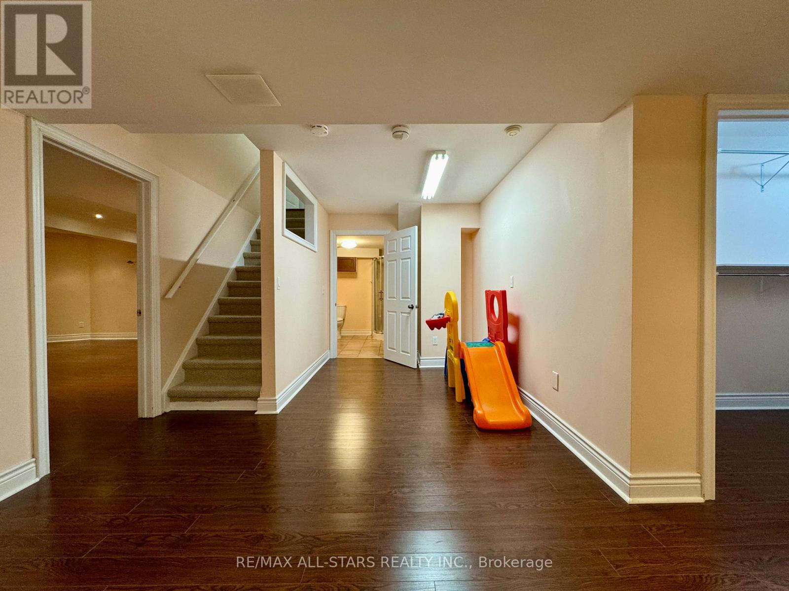 Photo 32 of 26 Belgrave Square, Markham ON