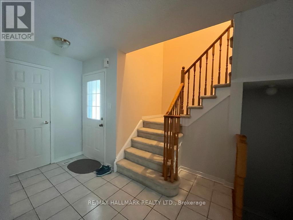 Photo 2 of 10 Ferris Street, Richmond Hill ON