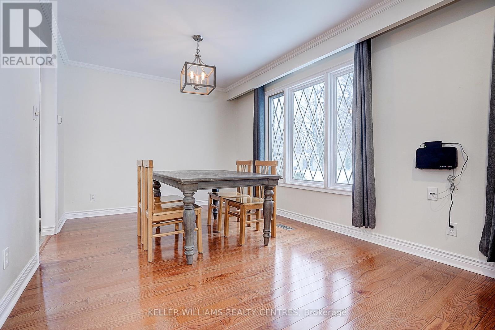 Photo 13 of 17 Sir Kay Drive, Markham ON