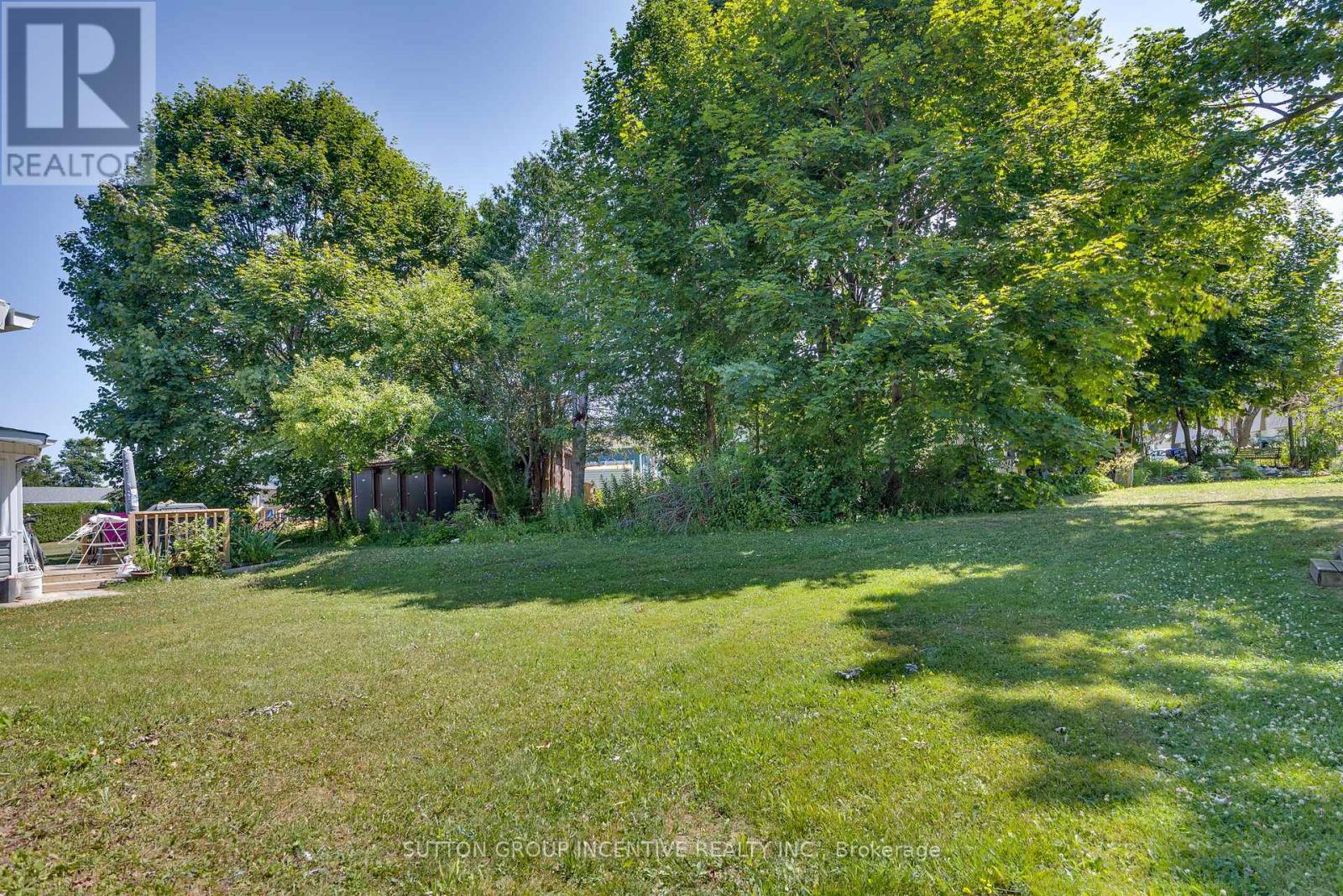 Photo 22 of 17 Weeping Willow Drive, Innisfil ON