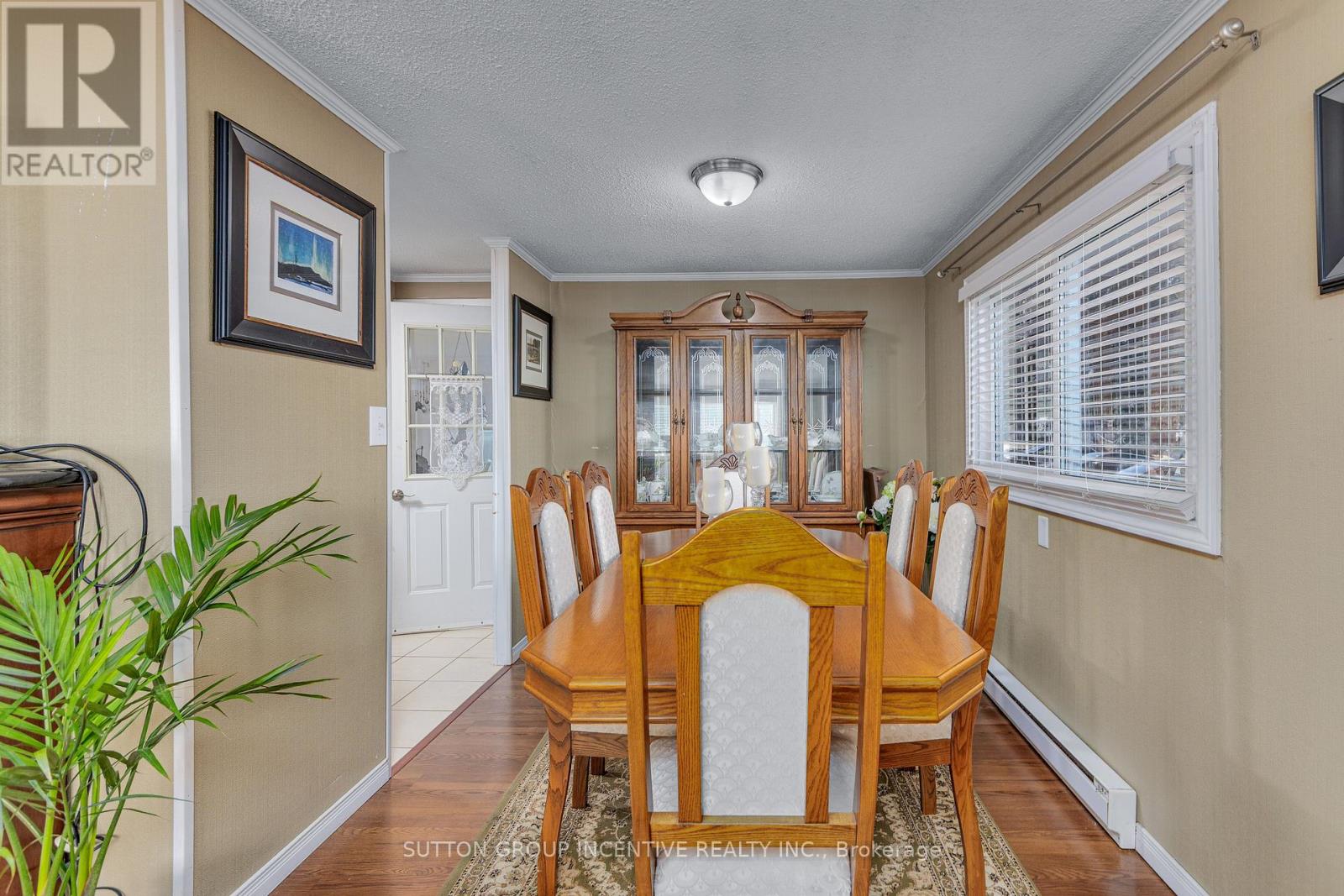 Photo 1 of 17 Weeping Willow Drive, Innisfil ON