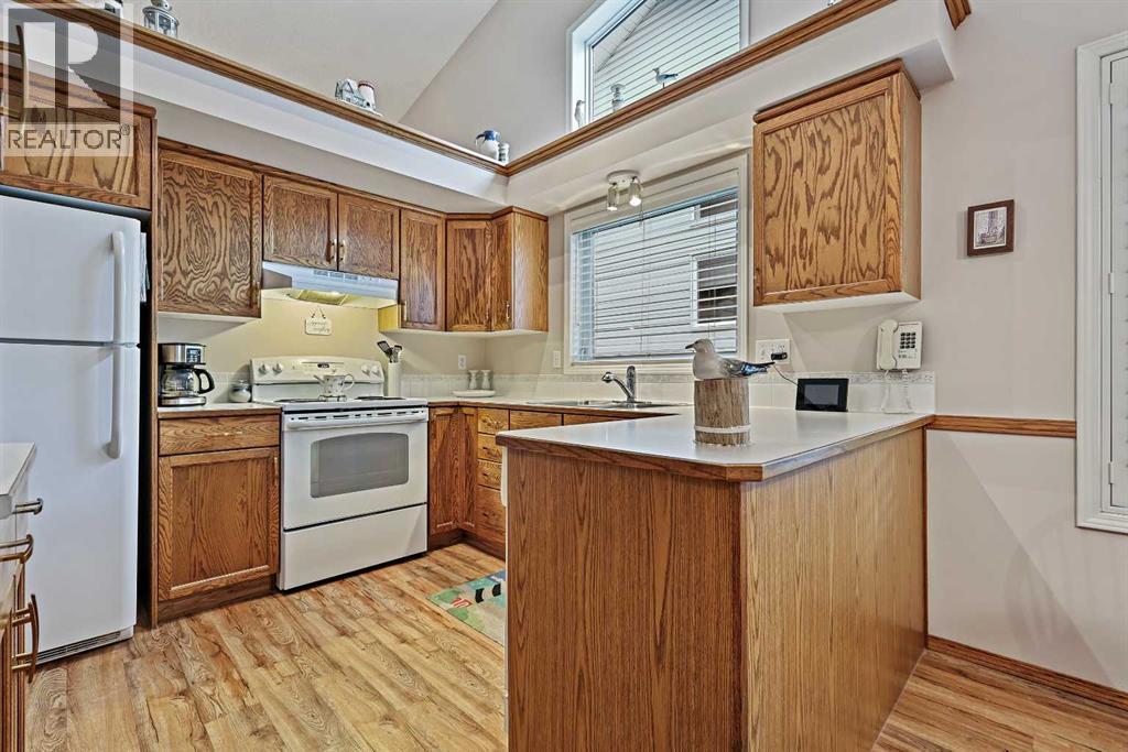 Single Family House Bungalow for Sale in  Douglasview Park SE Douglasdale/Glen Calgary 