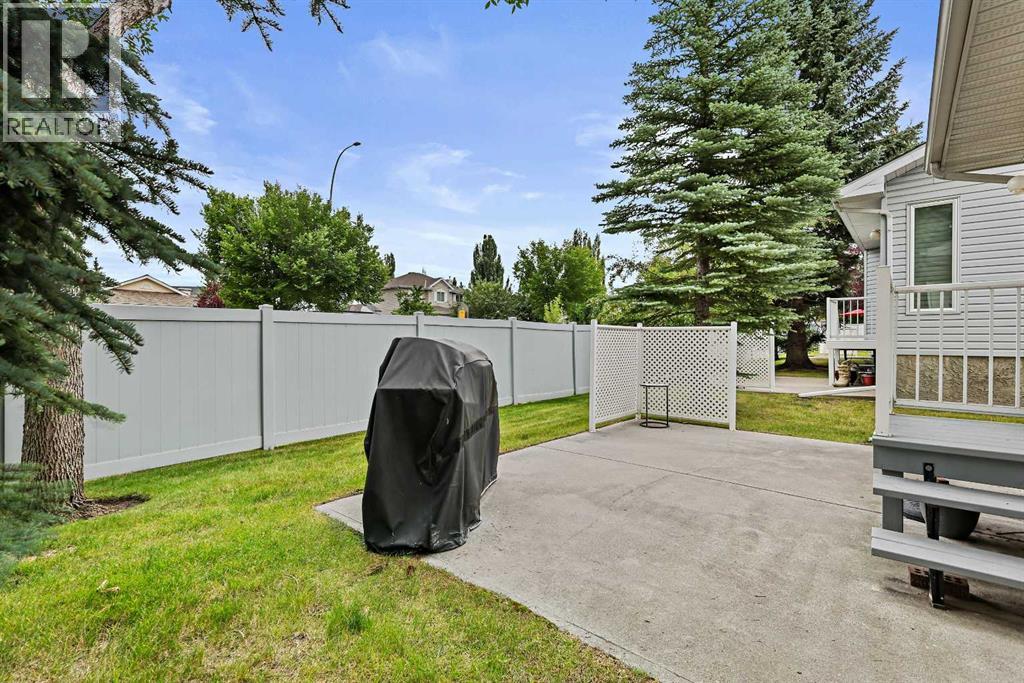 Single Family House Bungalow for Sale in  Douglasview Park SE Douglasdale/Glen Calgary 