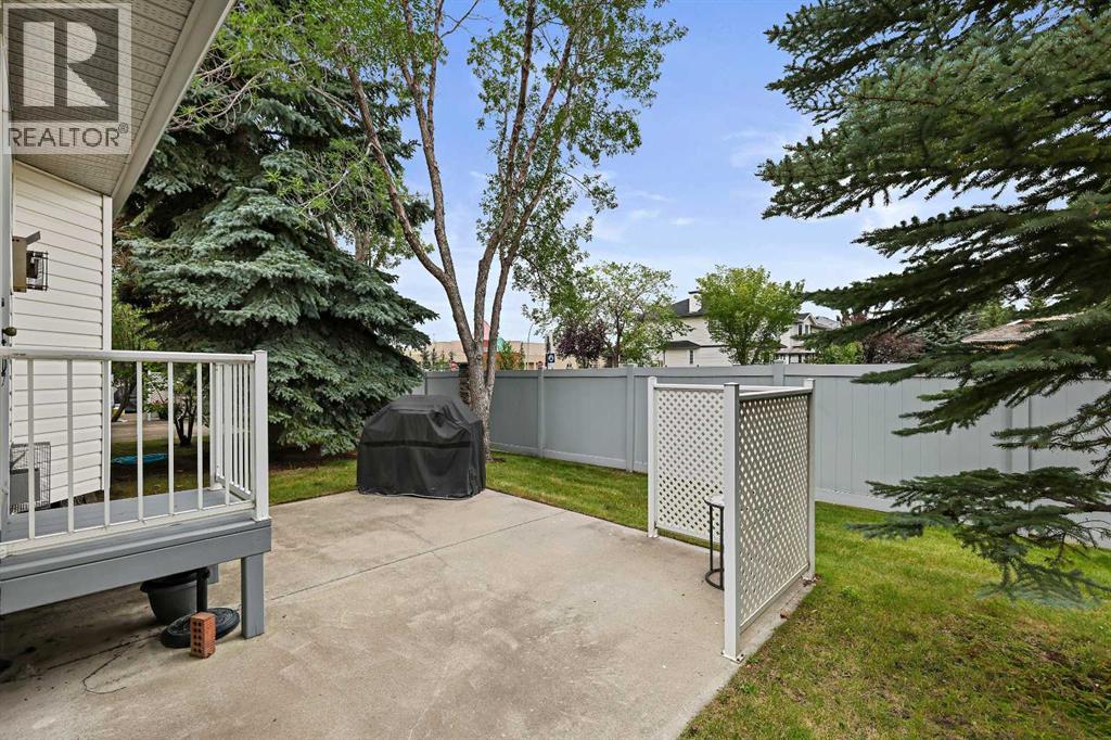 Single Family House Bungalow for Sale in  Douglasview Park SE Douglasdale/Glen Calgary 