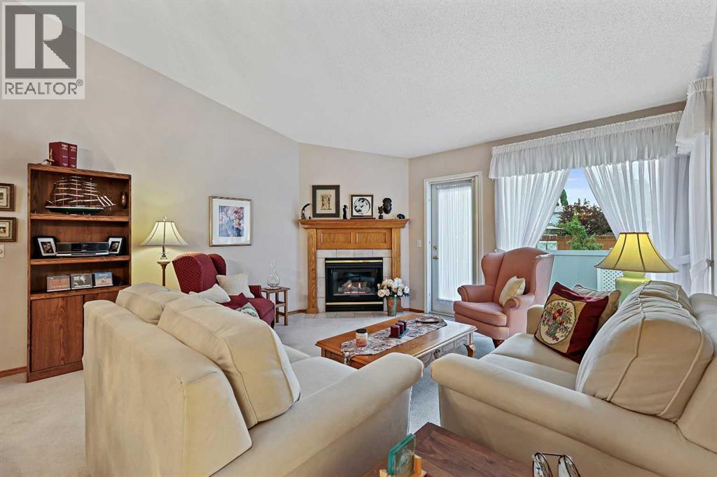 Single Family House Bungalow for Sale in  Douglasview Park SE Douglasdale/Glen Calgary 