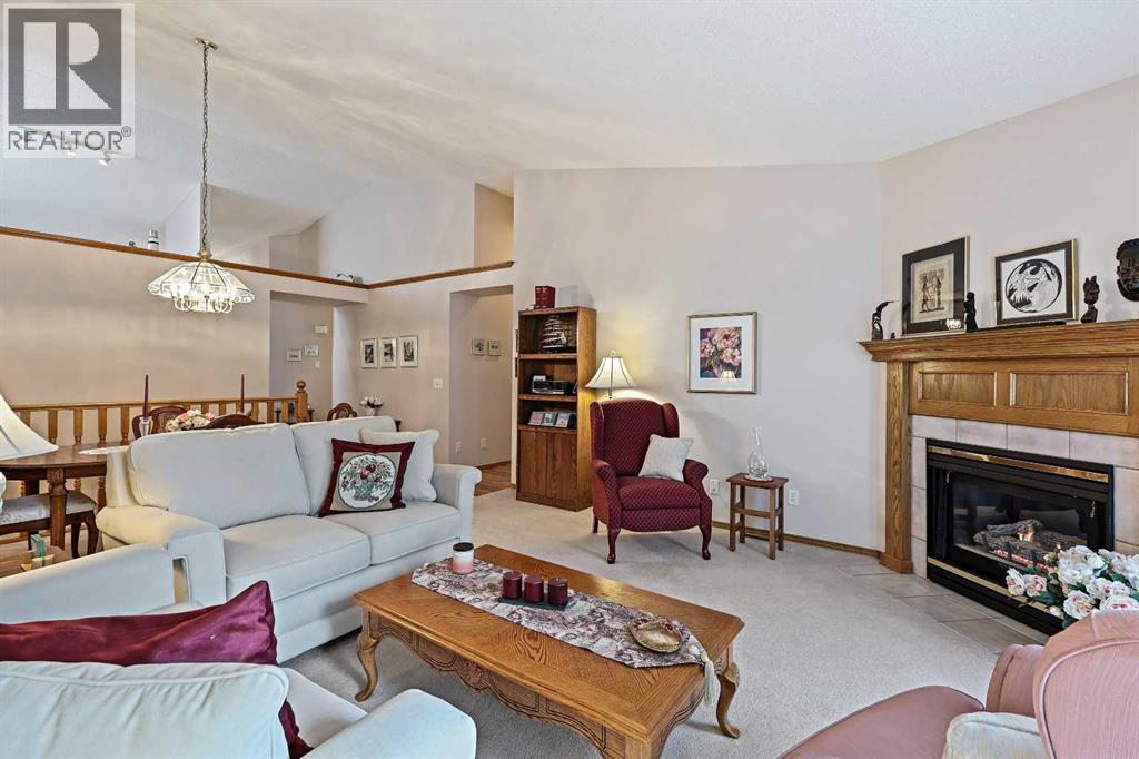 Single Family House Bungalow for Sale in  Douglasview Park SE Douglasdale/Glen Calgary 