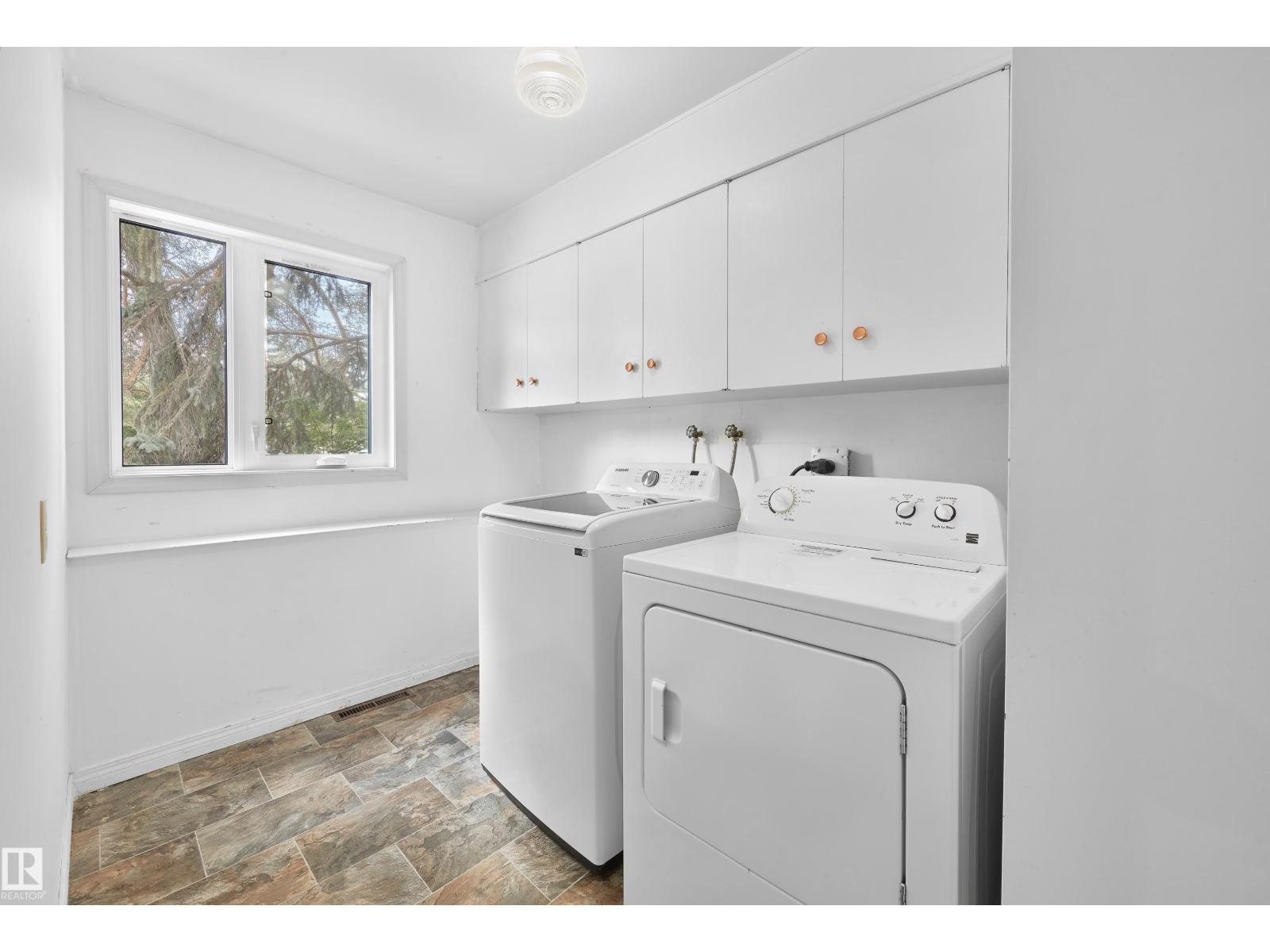 Photo 26 of 6628 124 St Nw, Edmonton AB