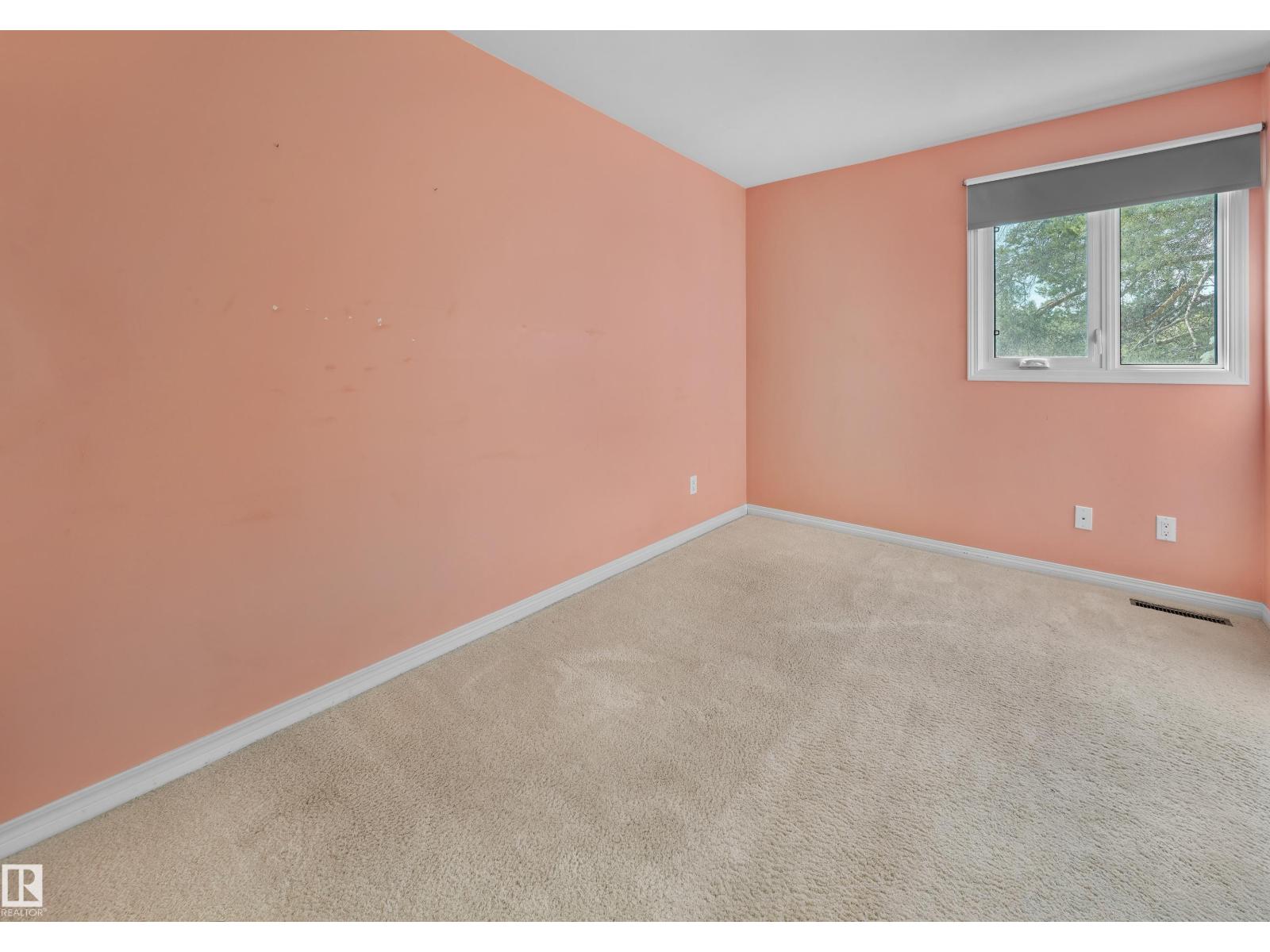 Photo 16 of 6628 124 St Nw, Edmonton AB