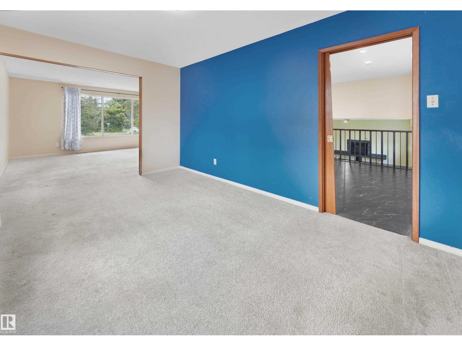Photo 8 of 6628 124 St Nw, Edmonton AB