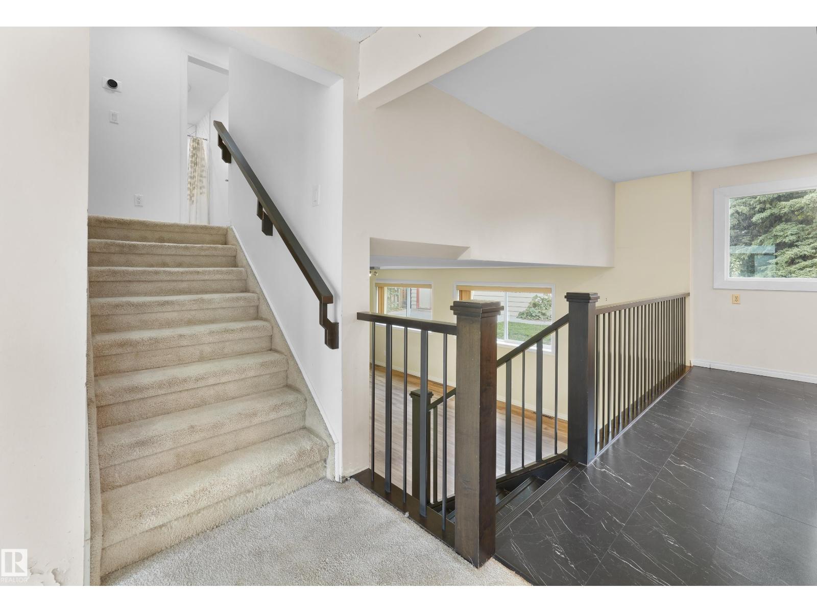 Photo 13 of 6628 124 St Nw, Edmonton AB
