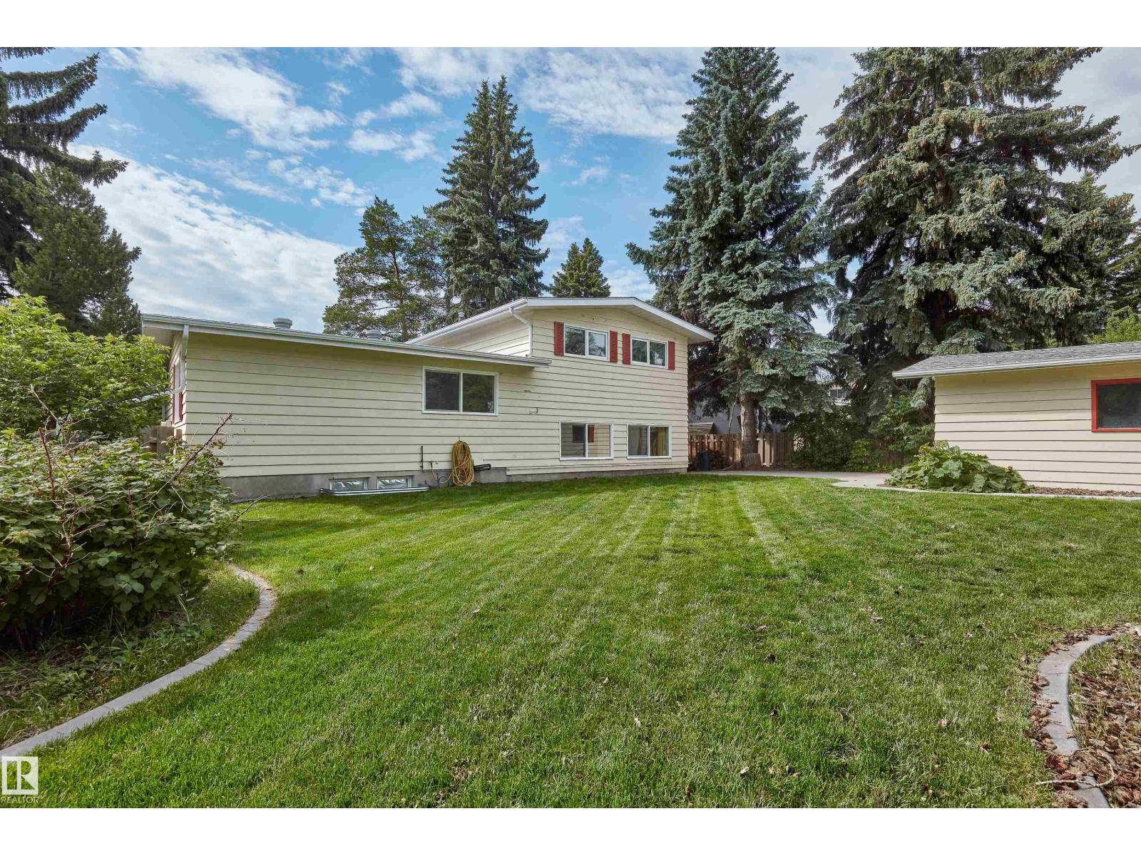 Photo 32 of 6628 124 St Nw, Edmonton AB