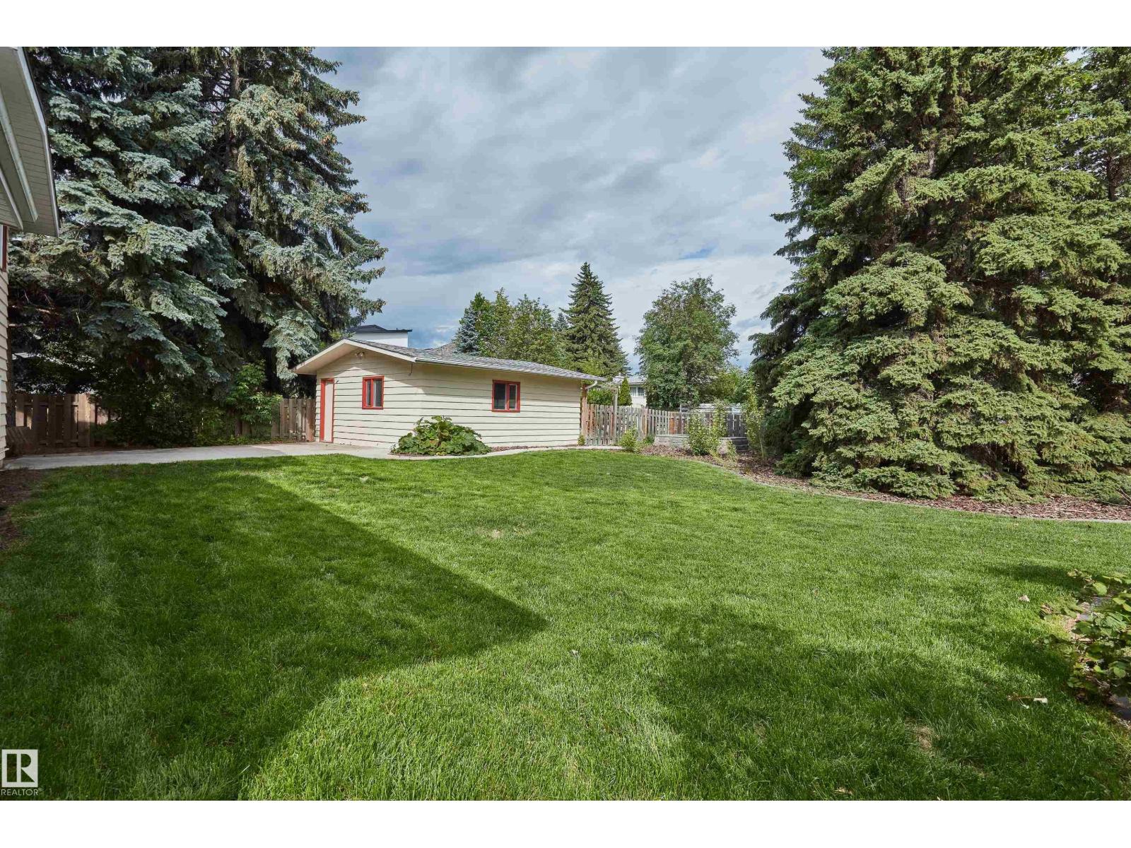 Photo 38 of 6628 124 St Nw, Edmonton AB