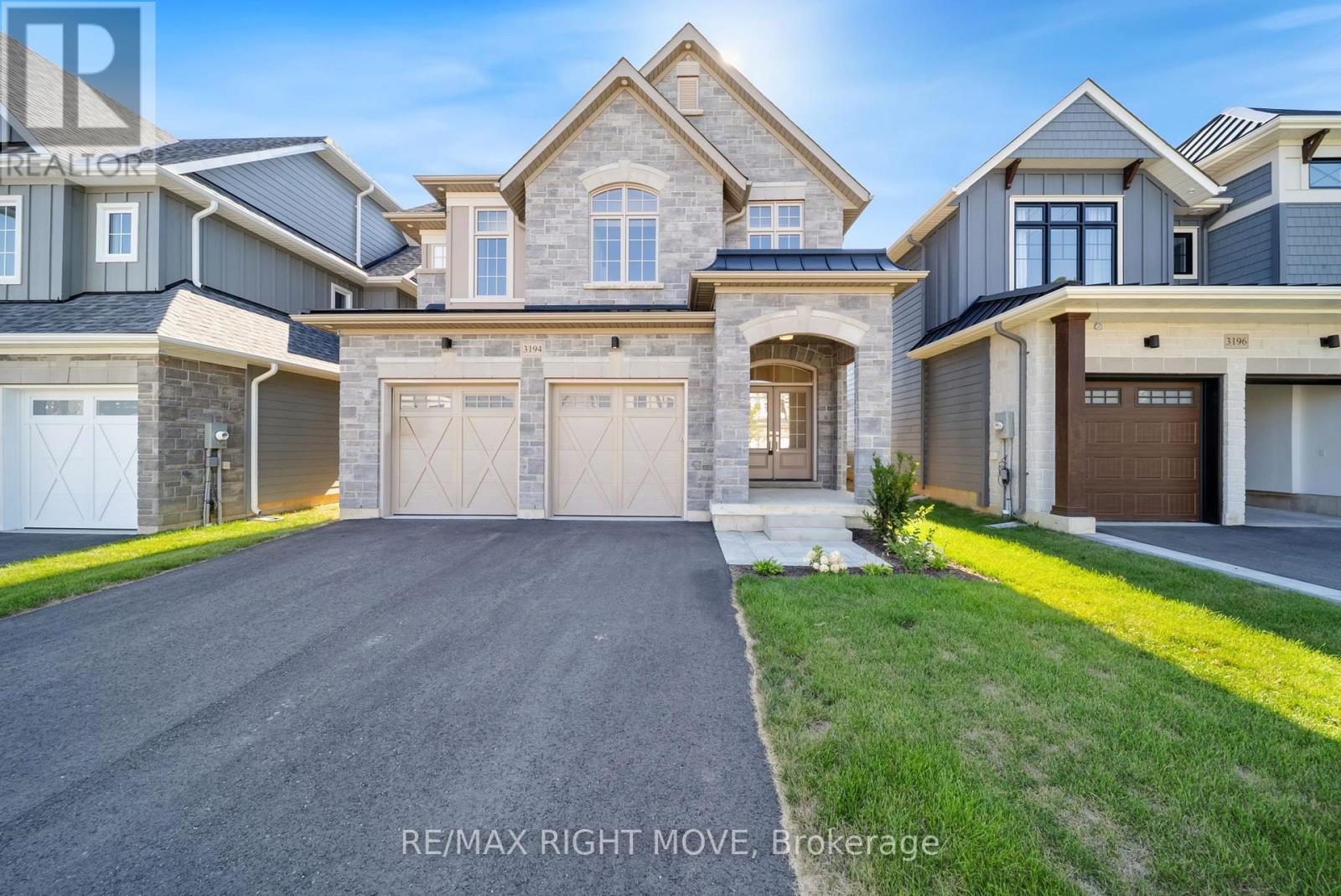 Photo 1 of 3194 Orion Boulevard, Orillia ON
