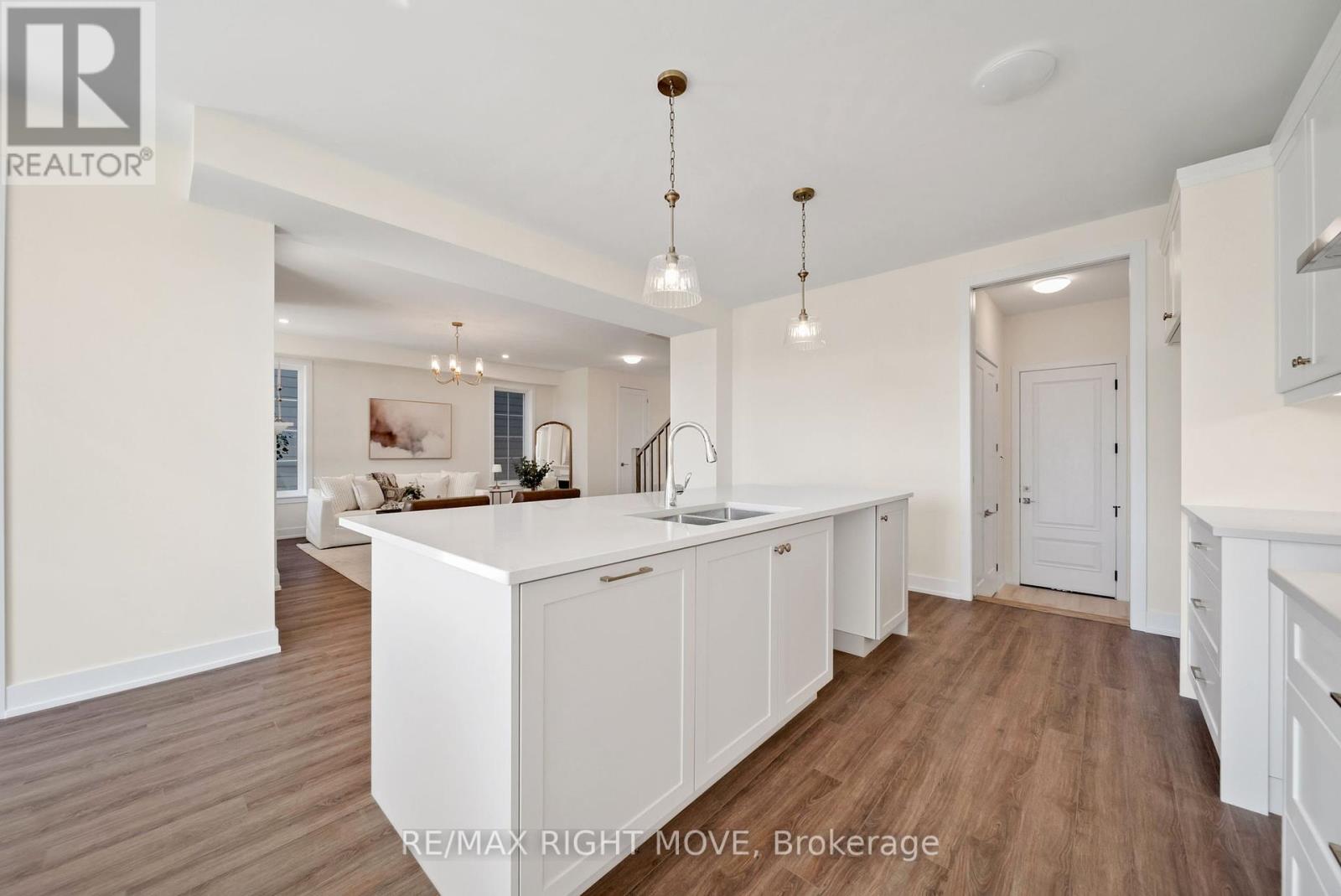 Photo 16 of 3194 Orion Boulevard, Orillia ON