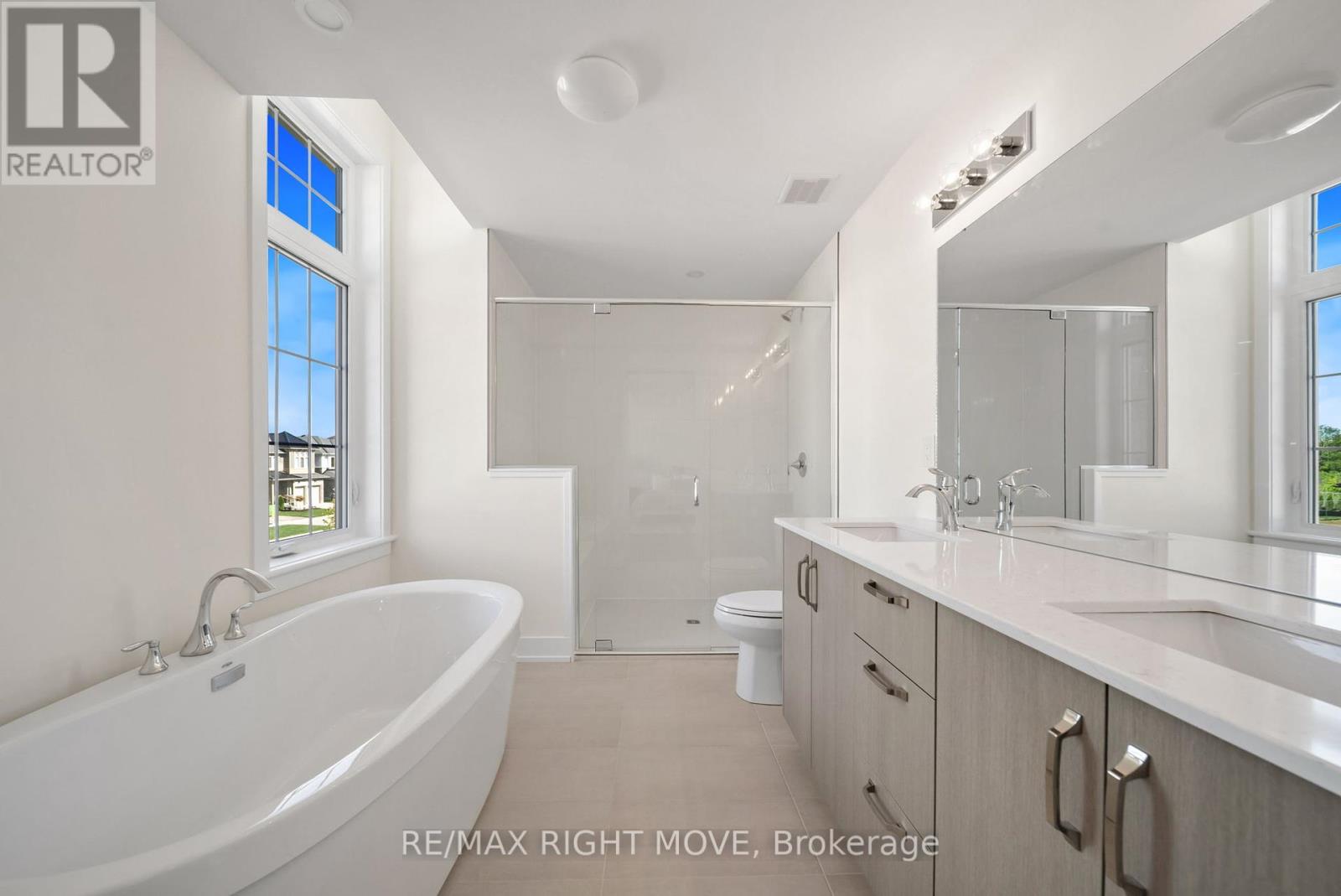 Photo 29 of 3194 Orion Boulevard, Orillia ON