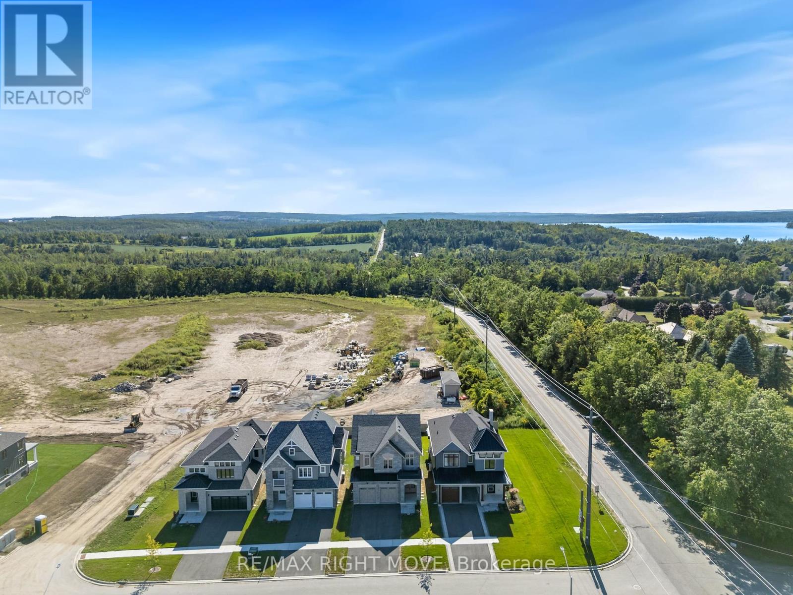 Photo 40 of 3194 Orion Boulevard, Orillia ON