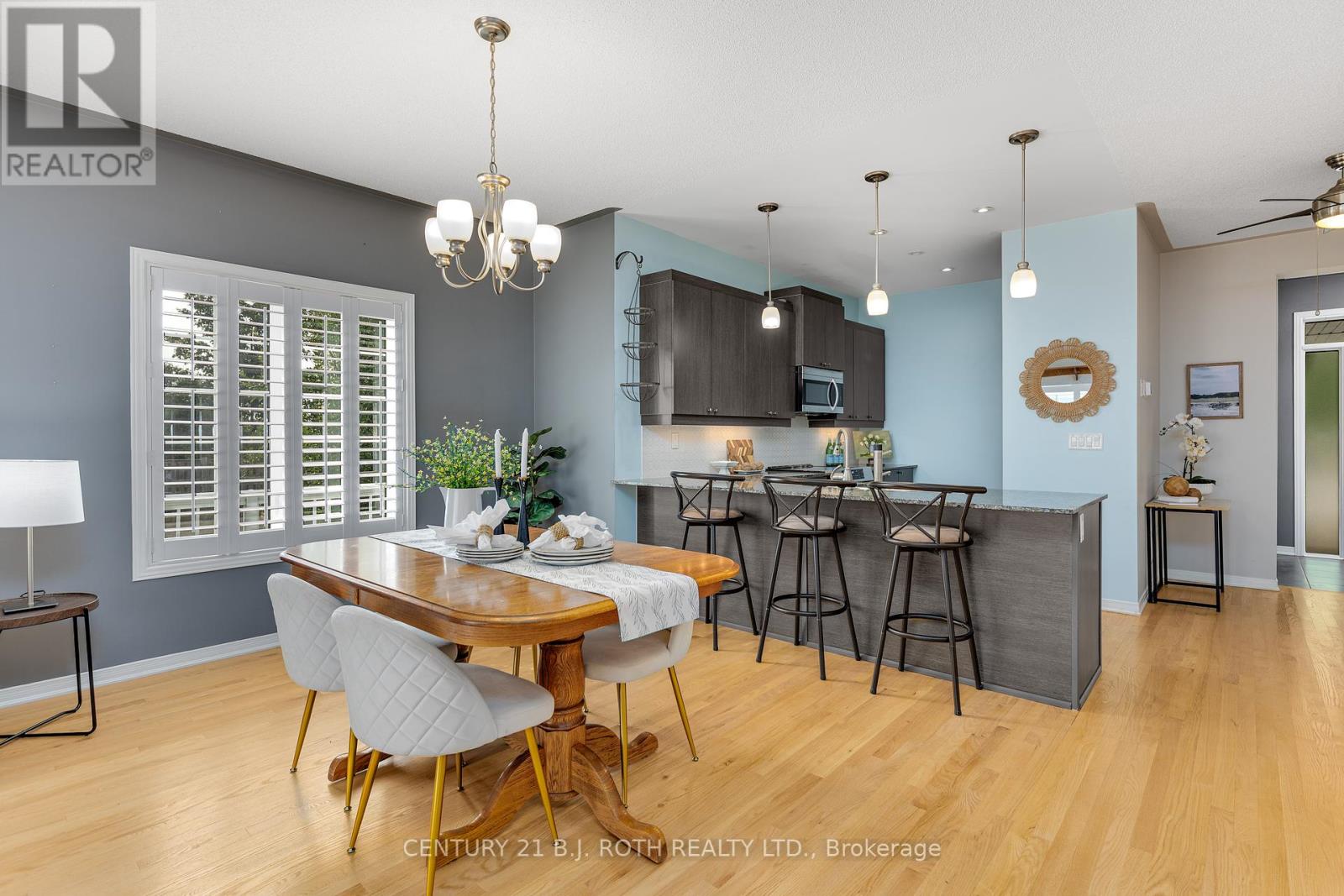 Photo 16 of 3327 Summerhill Way N, Severn ON